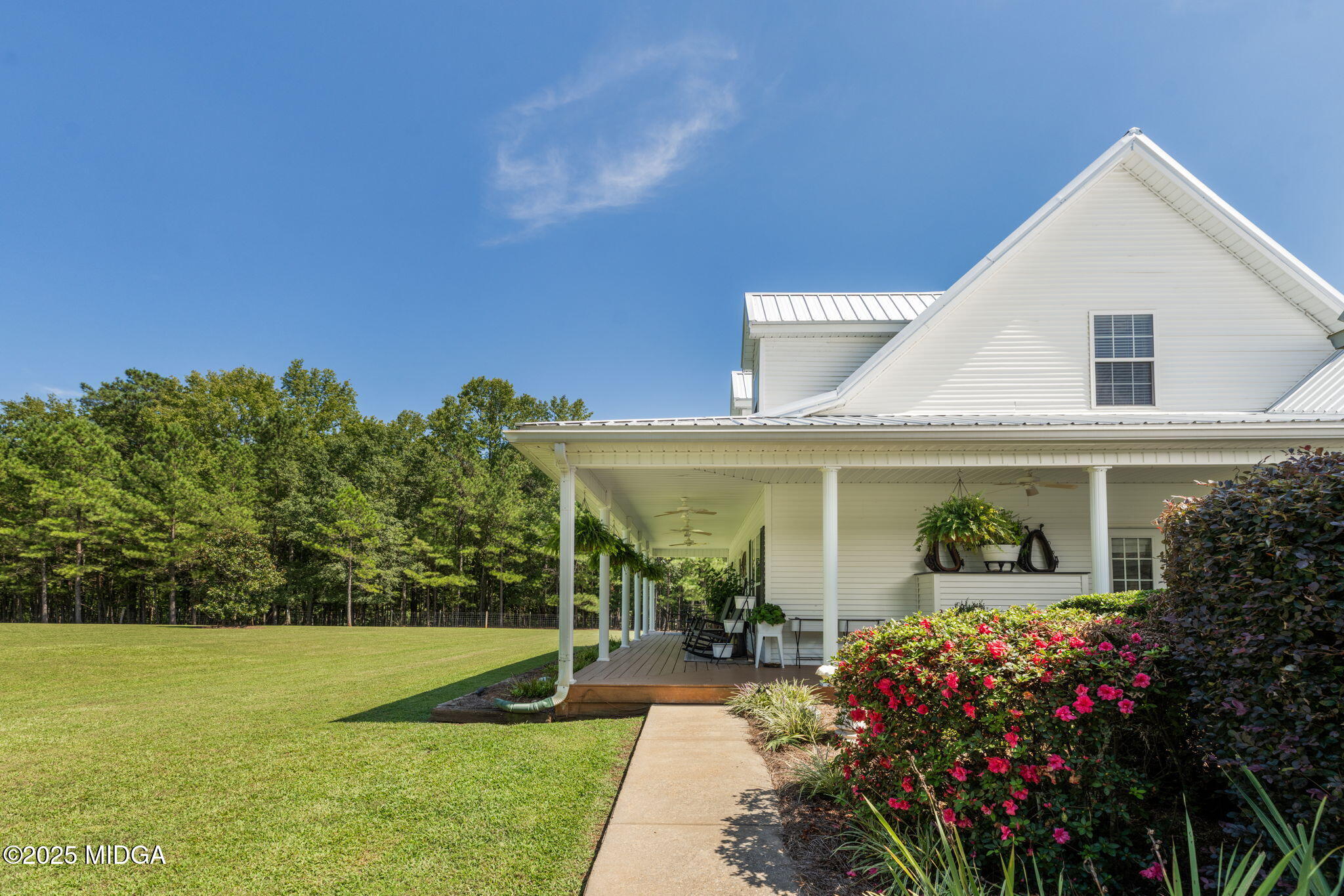 1097 Monticello Highway