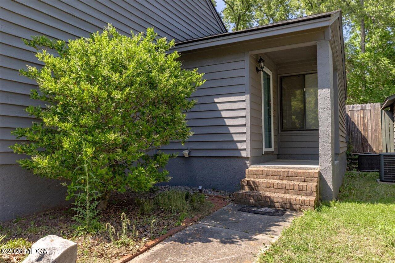 132 Lake Pointe Drive