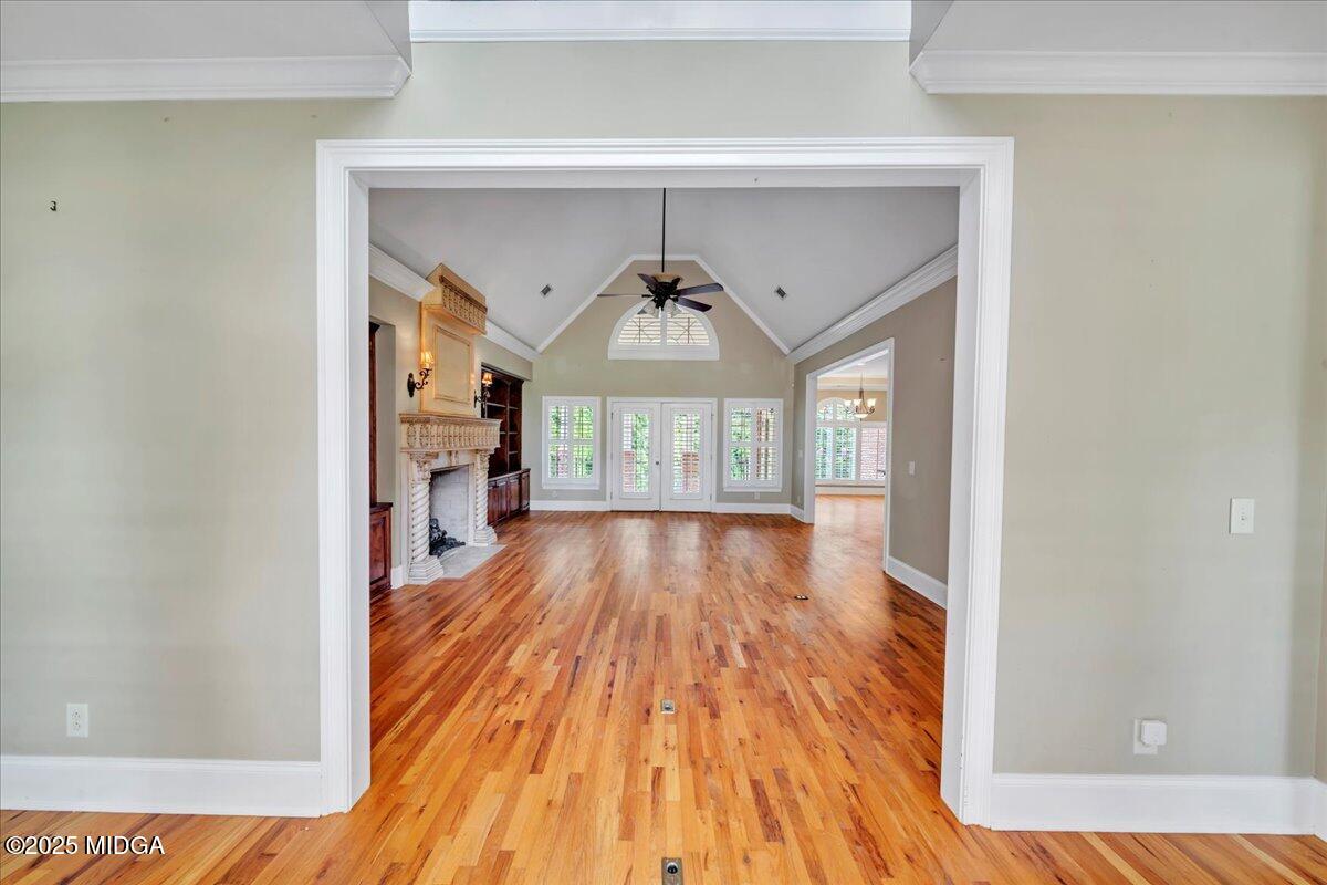411 Creekside Drive