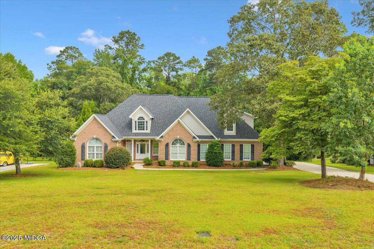 411 Creekside Drive