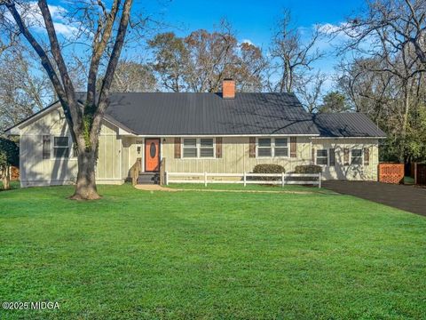 150 Georgia Avenue Barnesville GA 30204