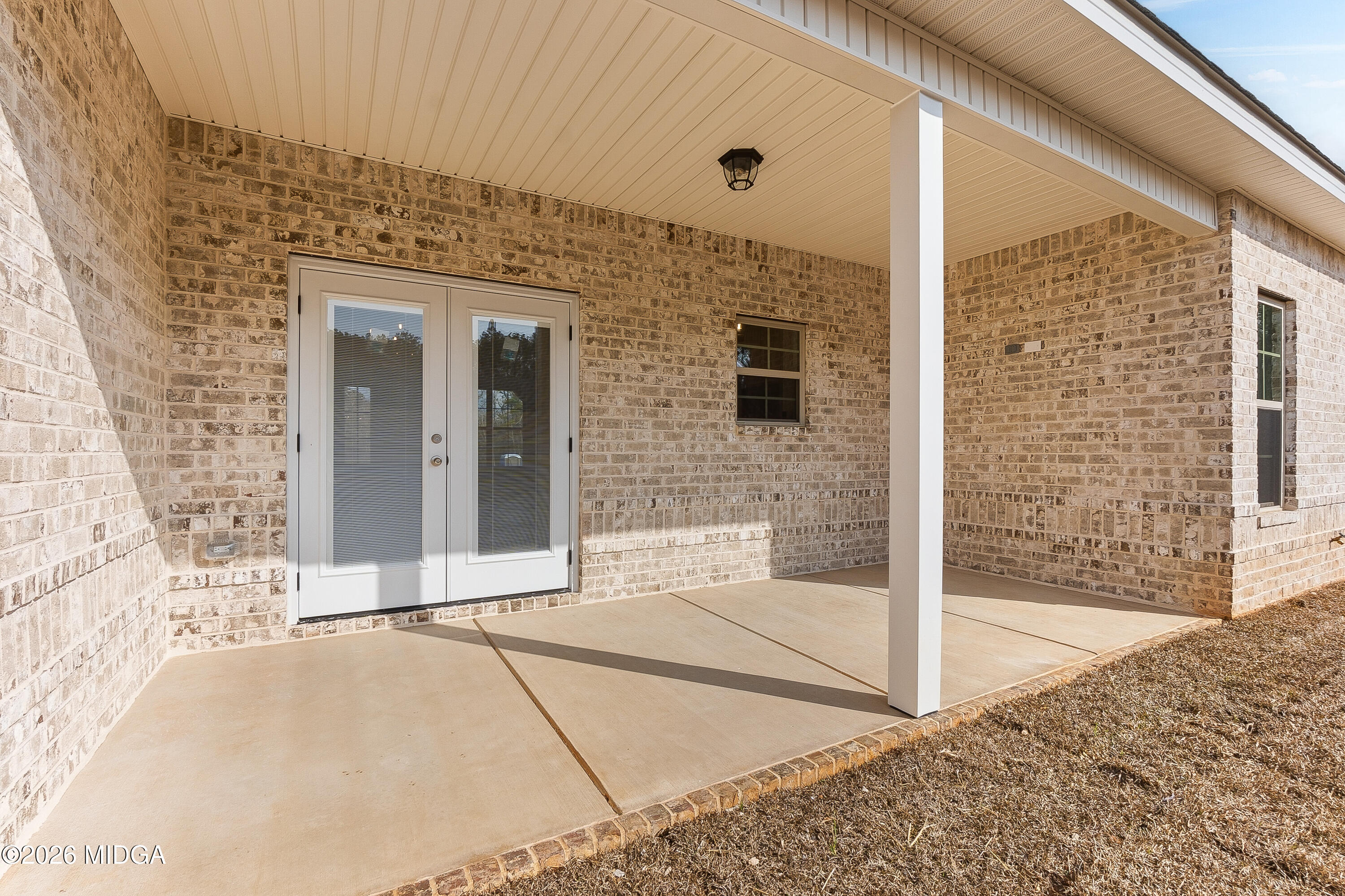 216 Golden Chestnut Bend