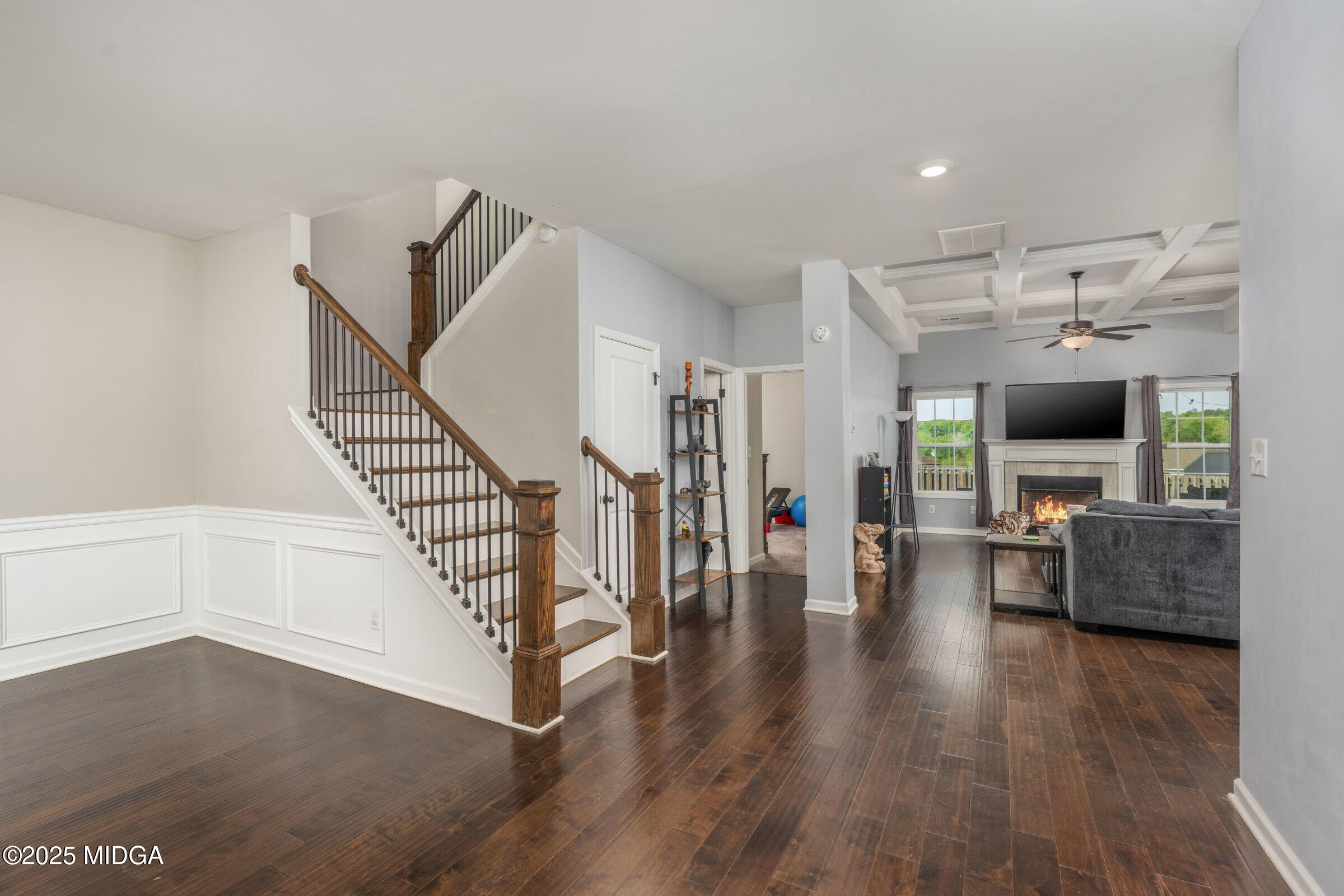 215 Shoshone Circle