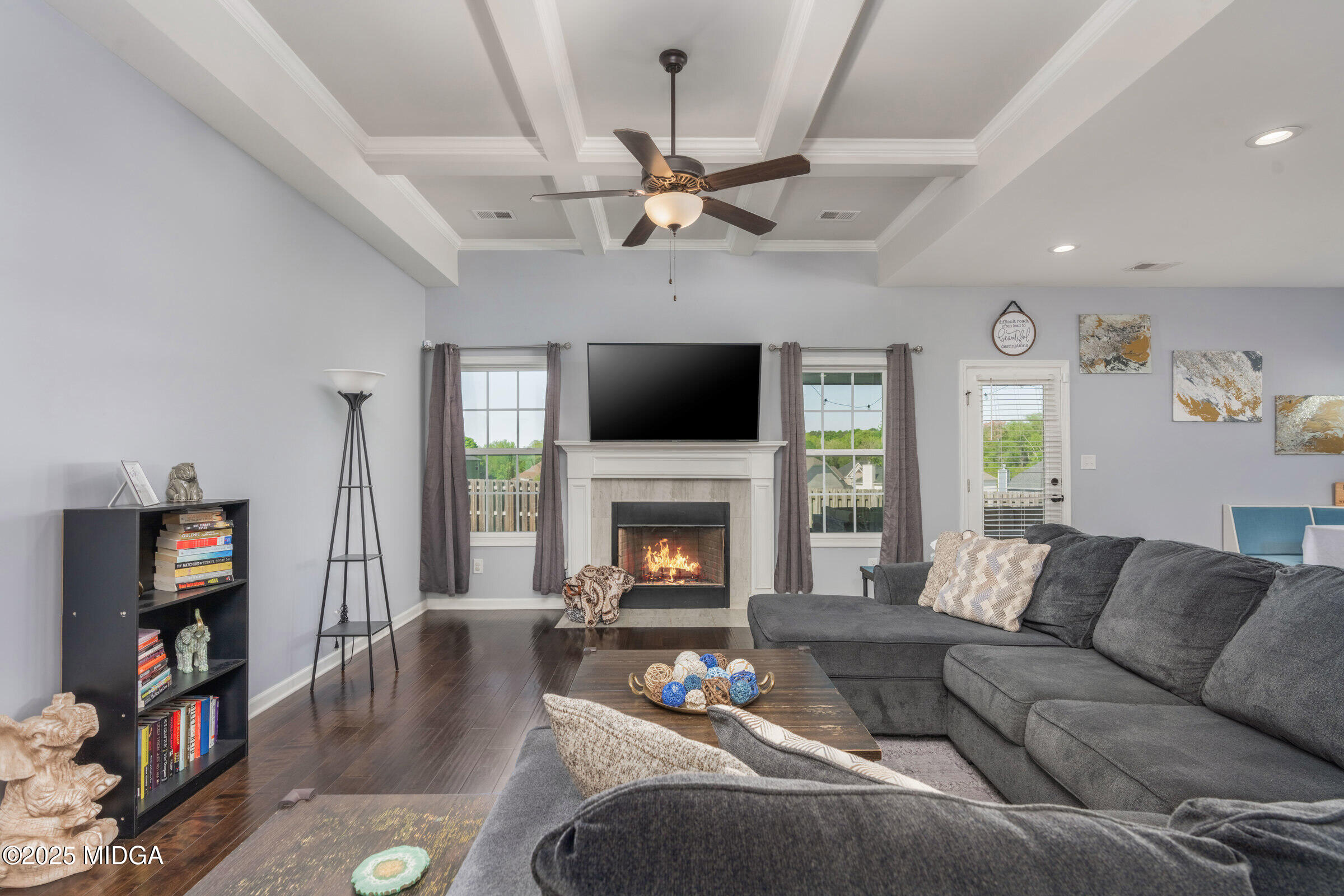215 Shoshone Circle