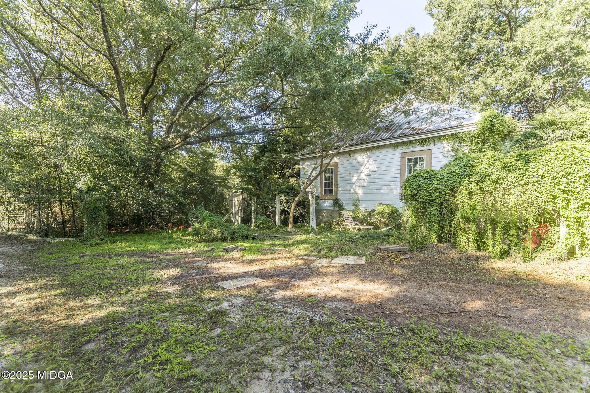 429 Main Street E