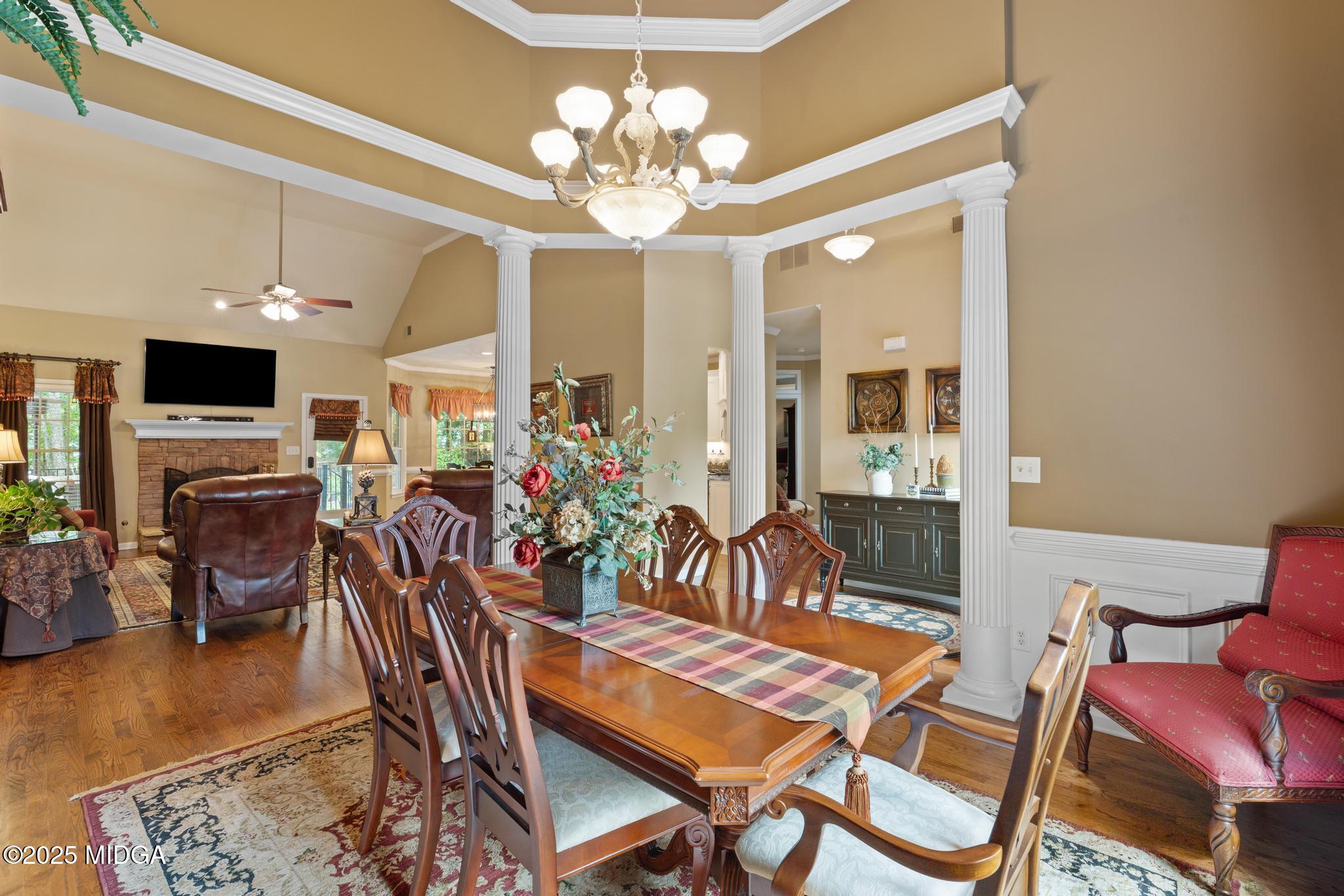 8280 Knollbrook Lane
