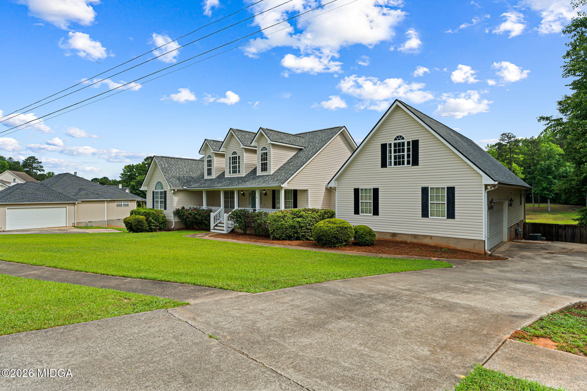 370 Twin Lakes Drive