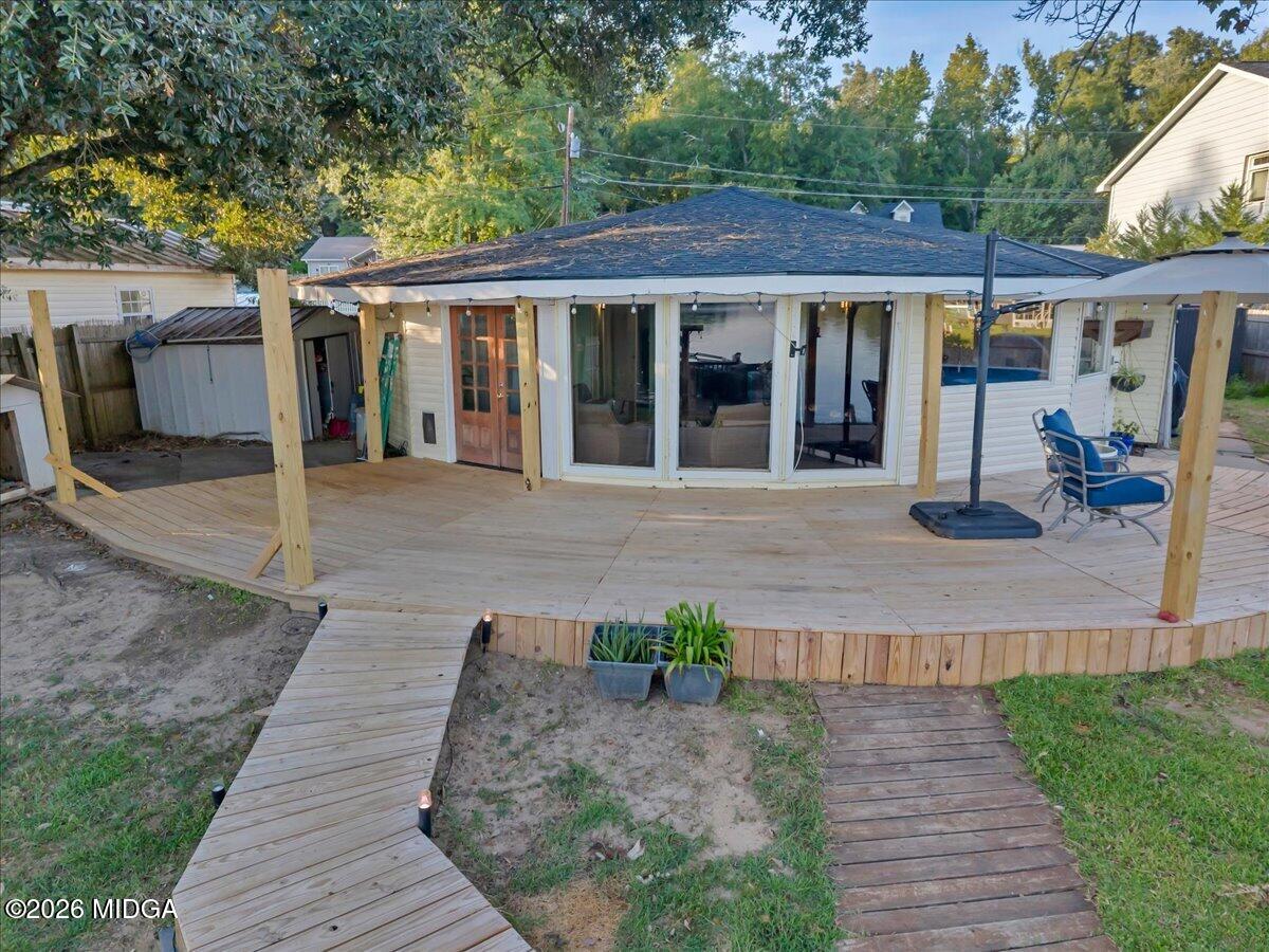 379 Edgewater Drive