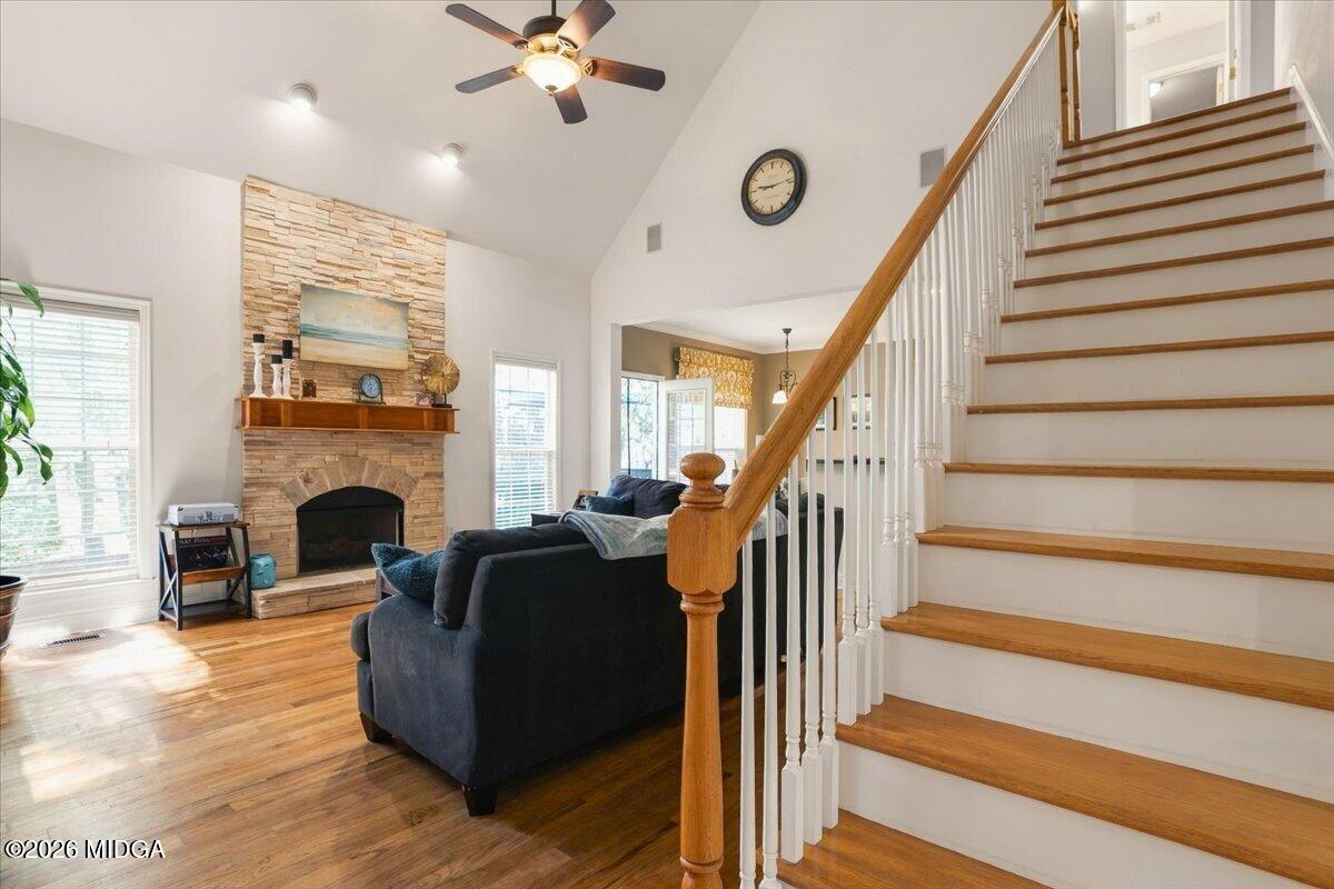 920 Huntcliffe Drive