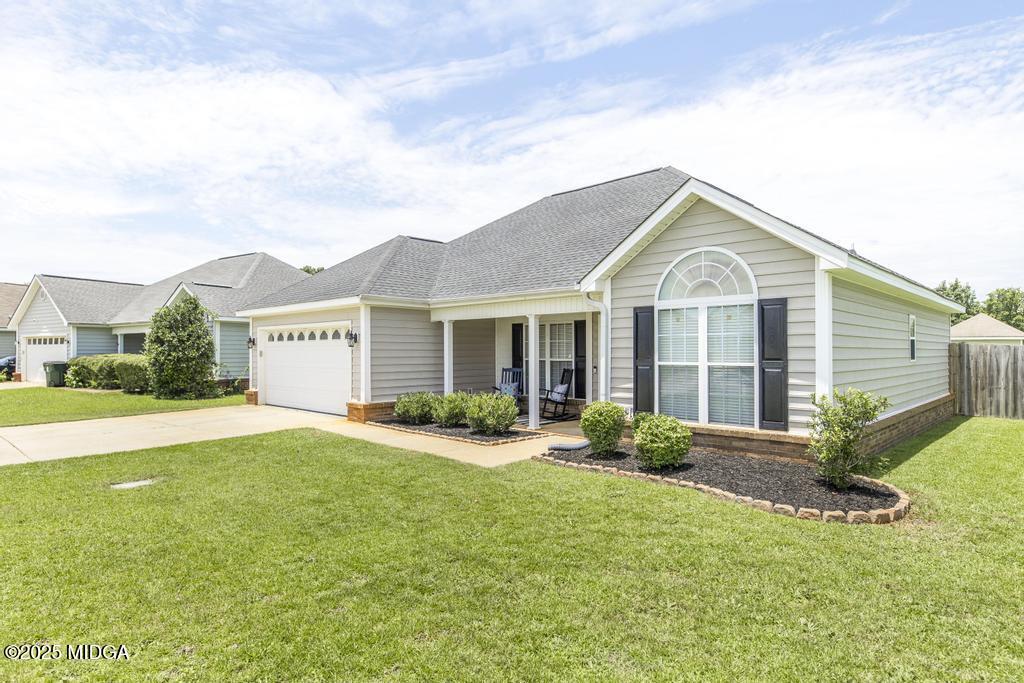 109 N Charity Lane