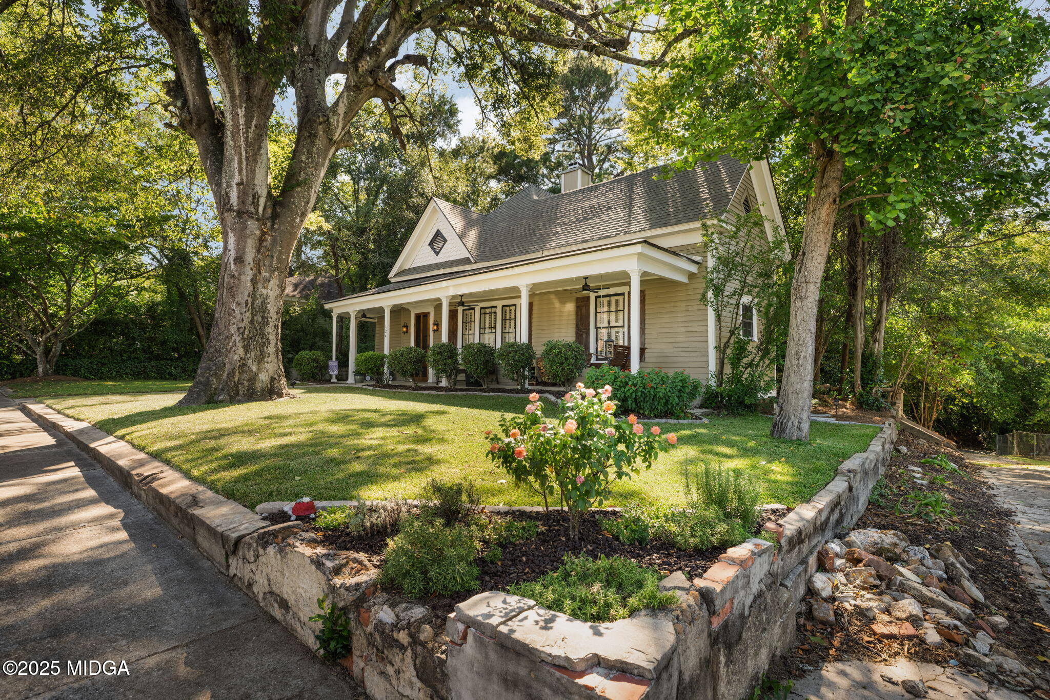 124 Stonewall Place