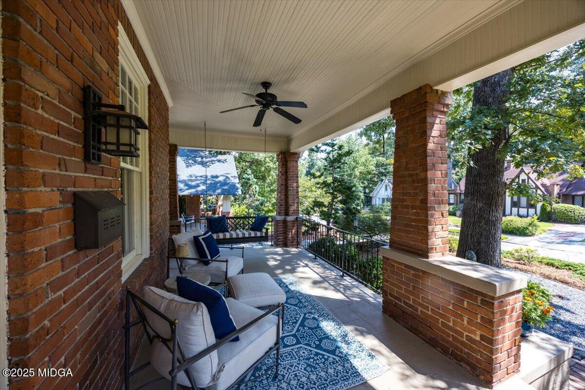 324 Buford Place