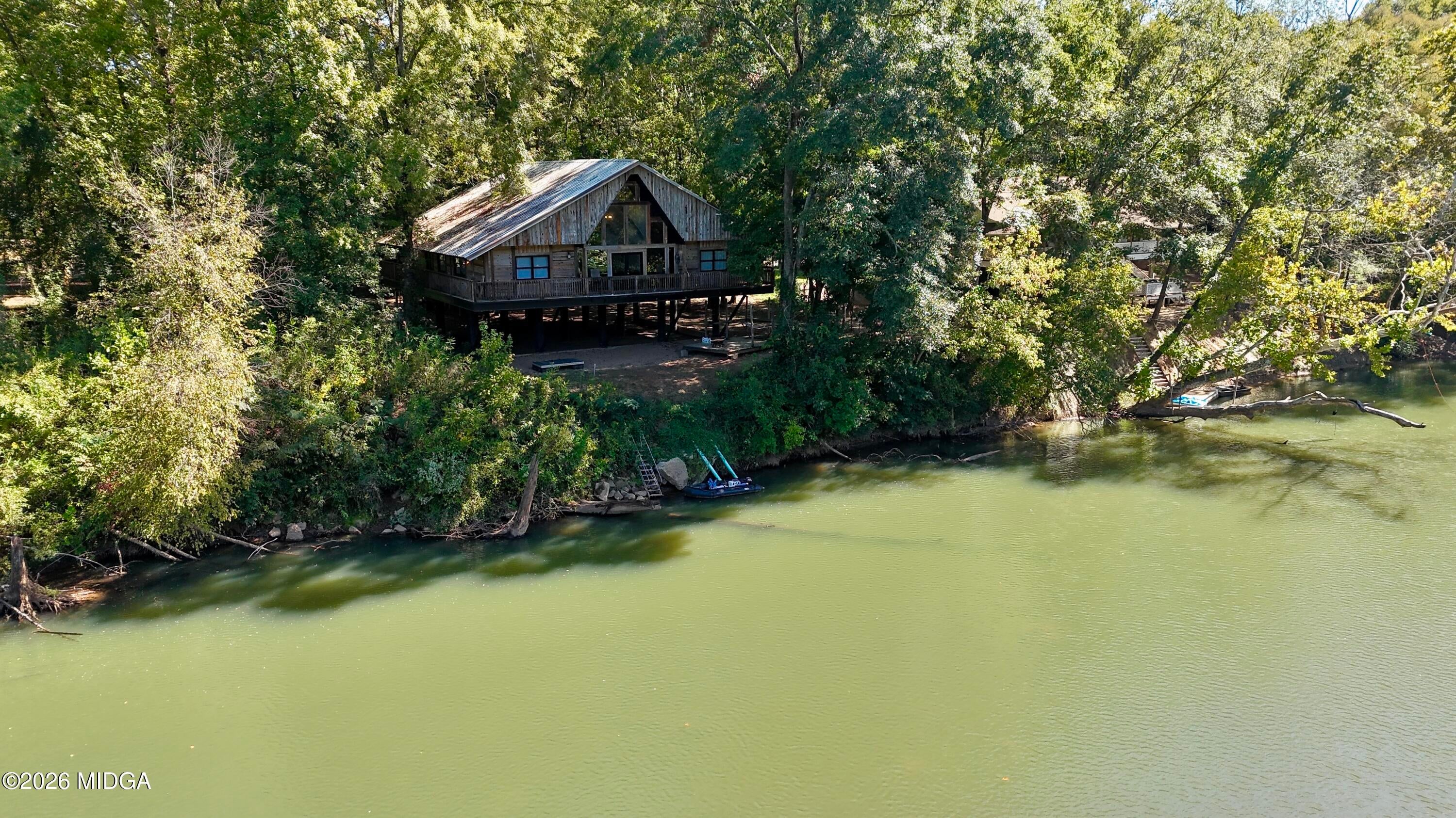 621 Old River Road