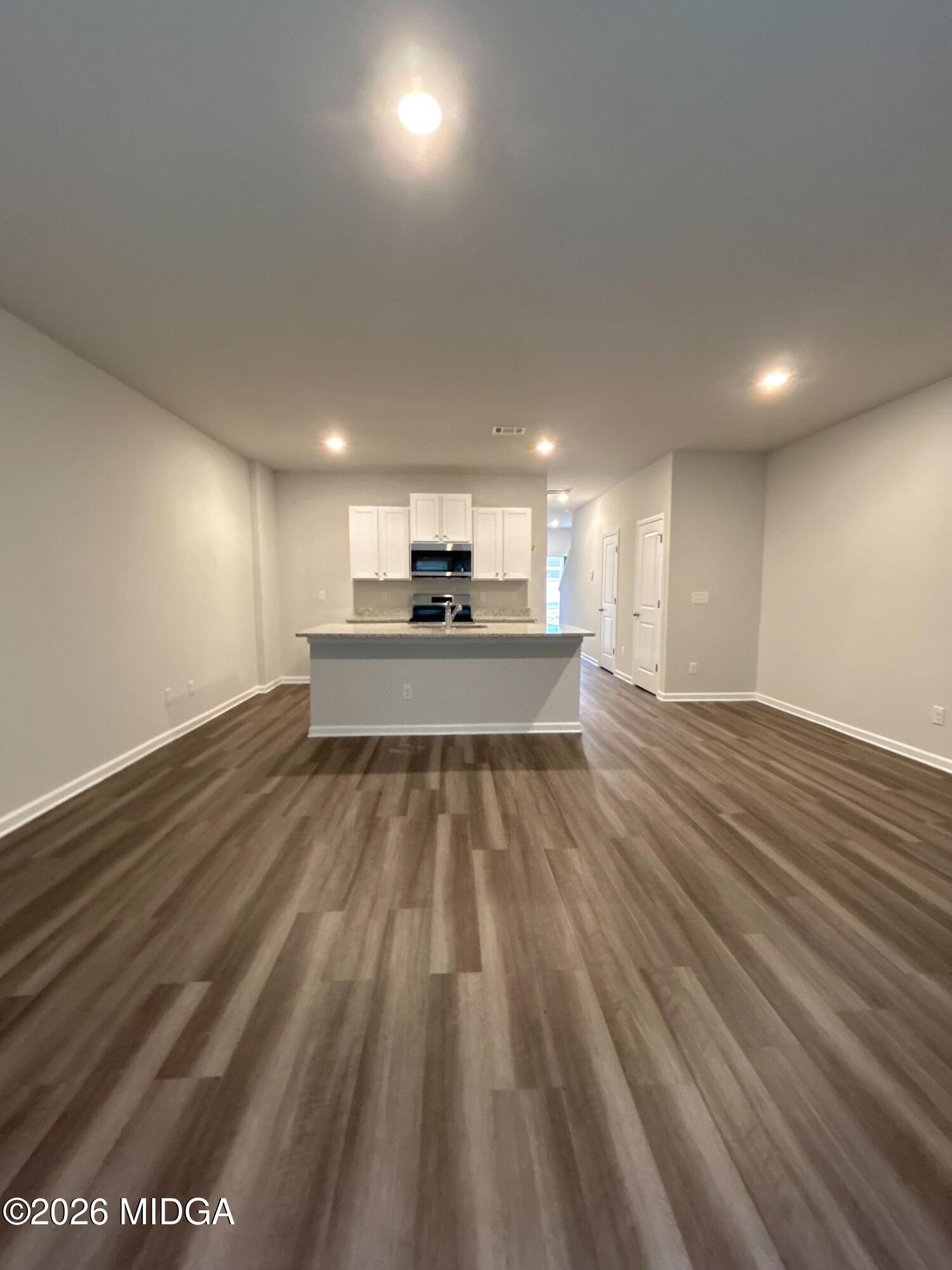 136 Red Oak Trail NW