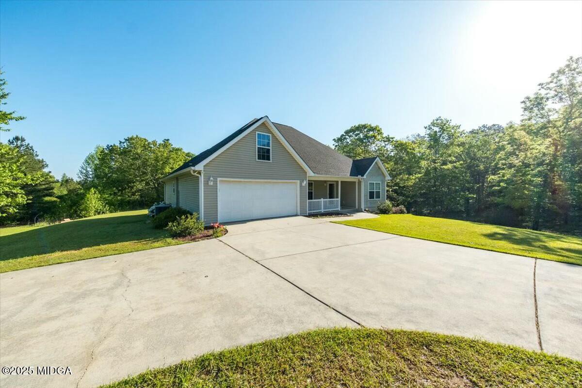 1168 E Seminole Drive