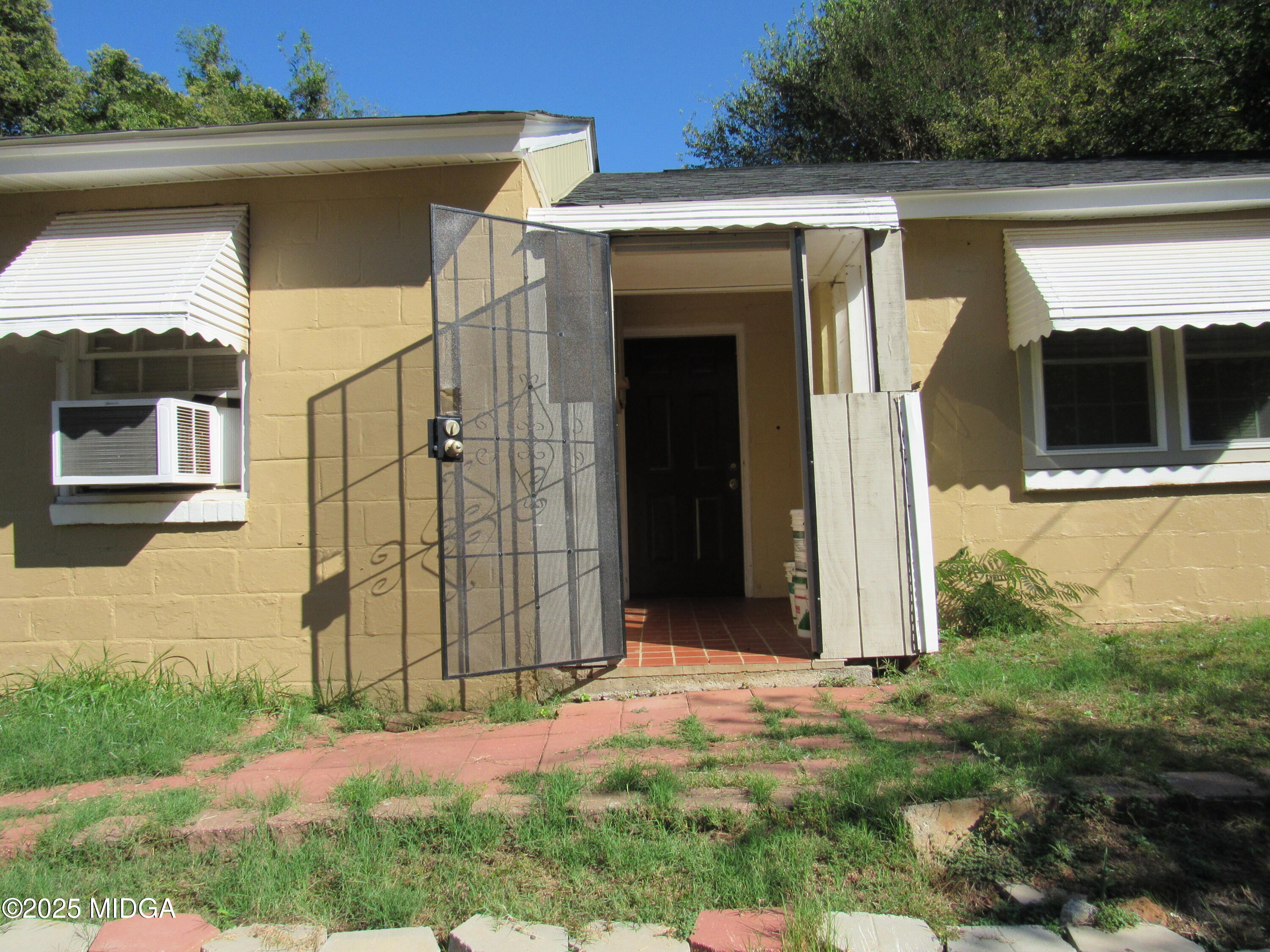 1239 Hillridge Drive