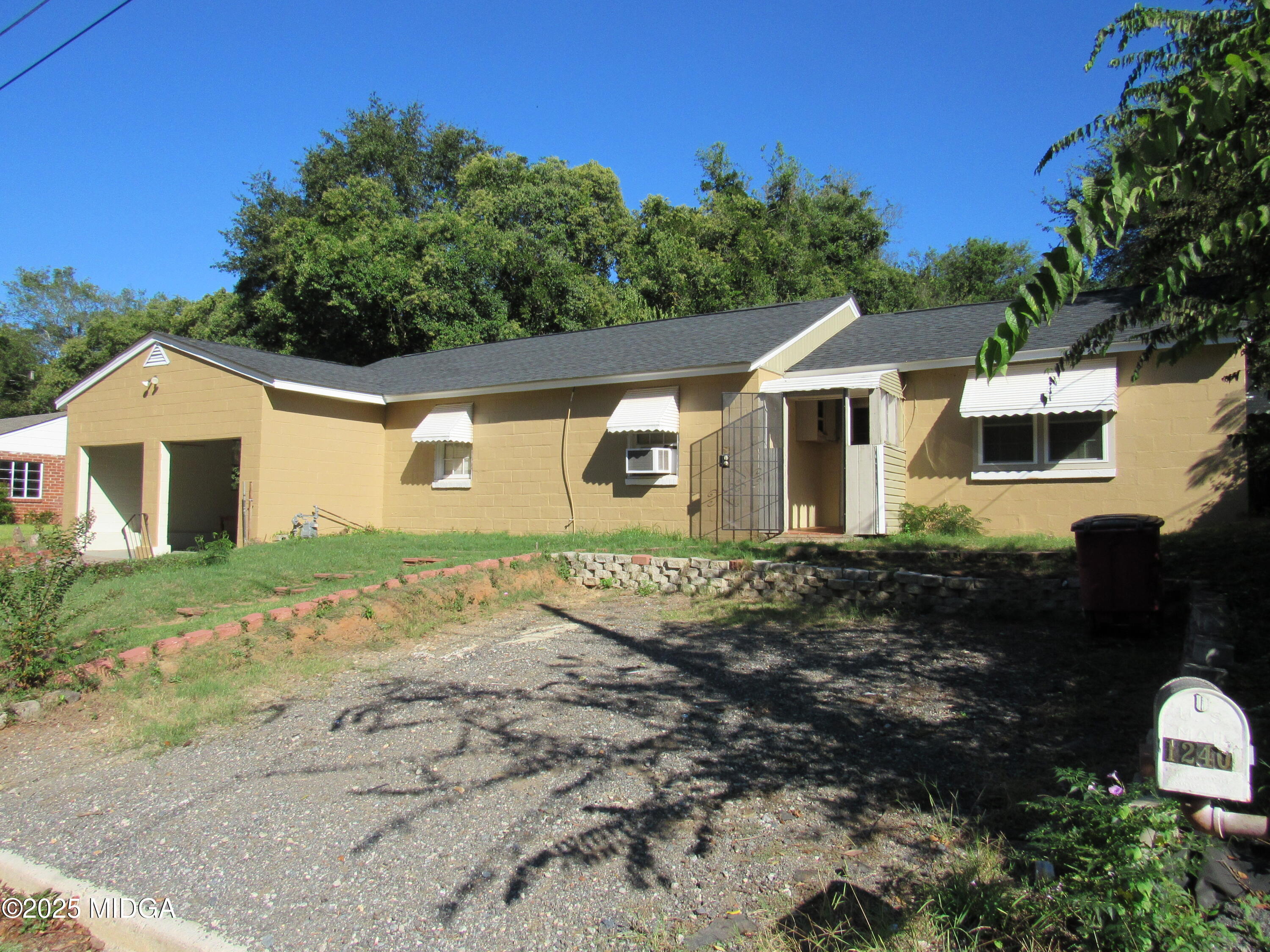 1239 Hillridge Drive