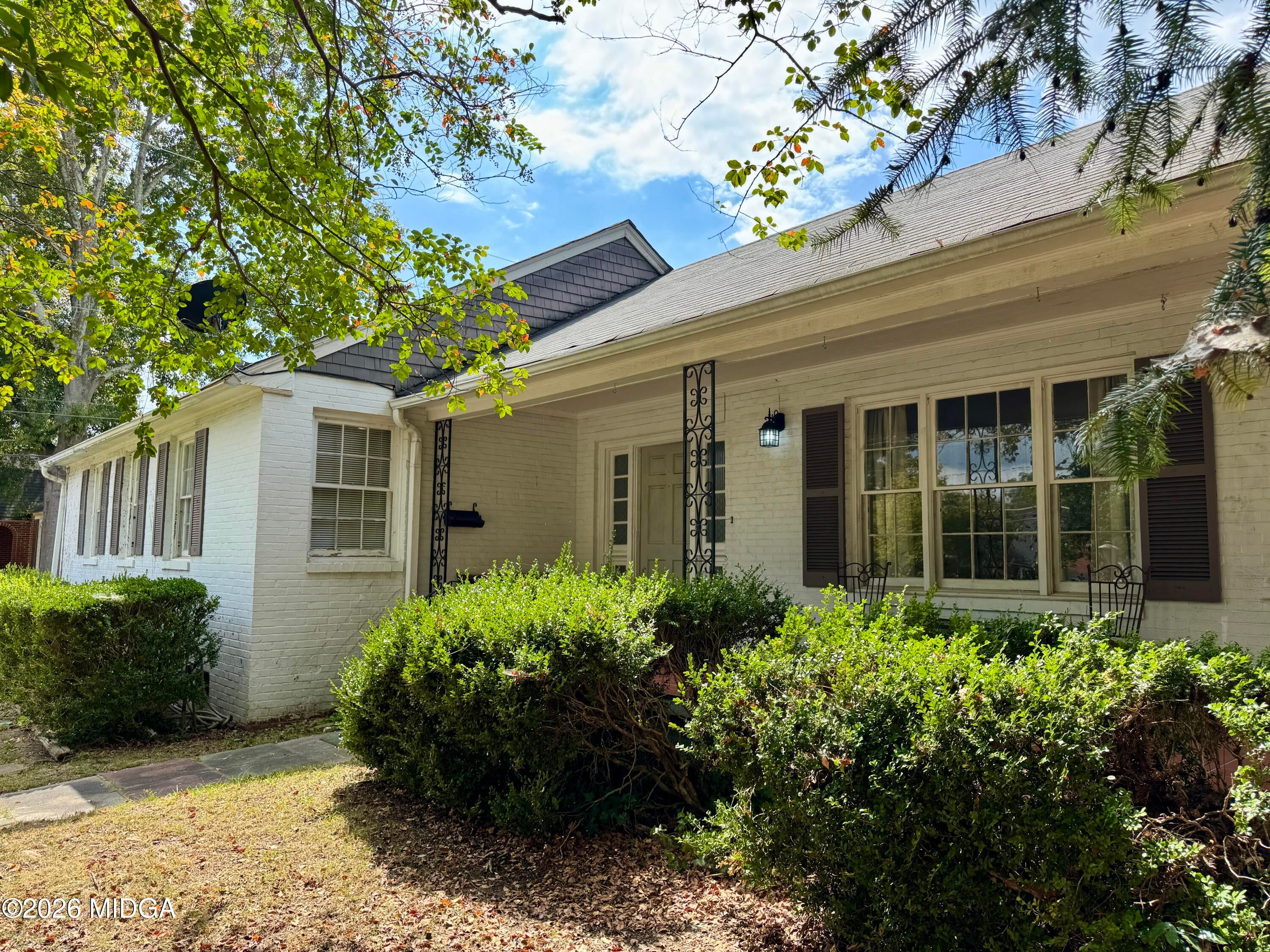 311 Pio Nono Avenue
