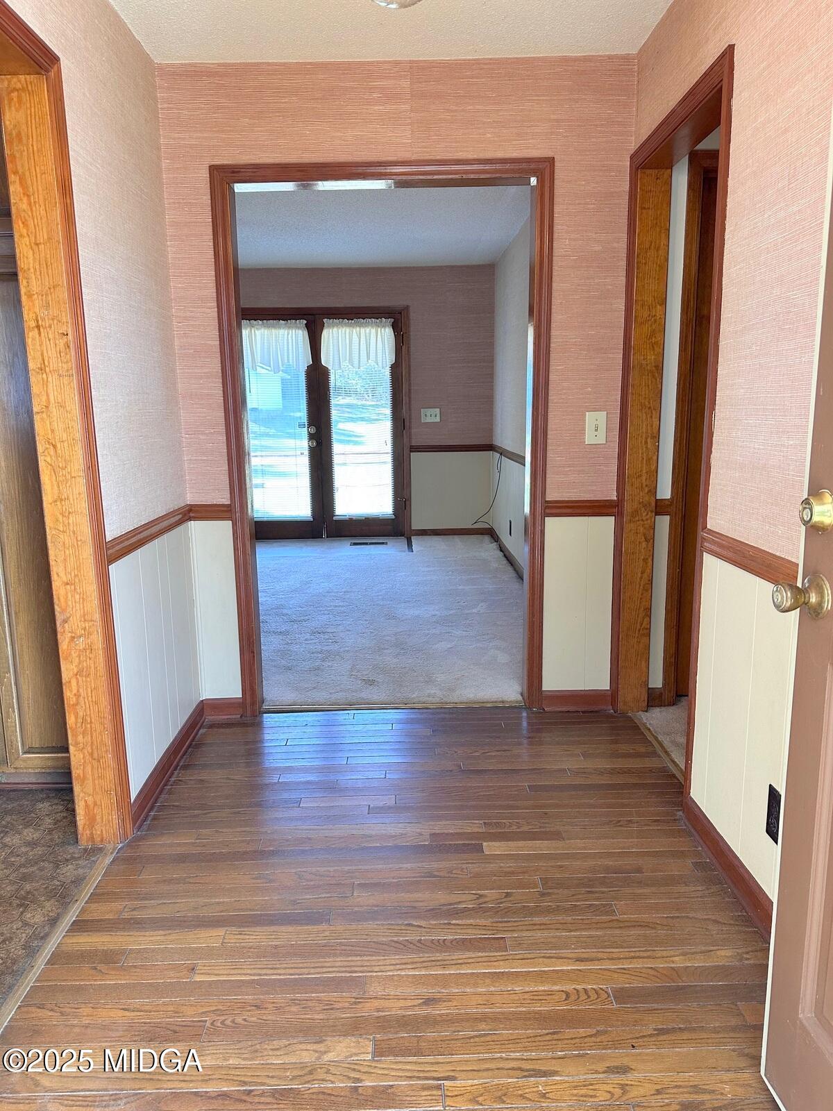 2777 Glen Echo Drive