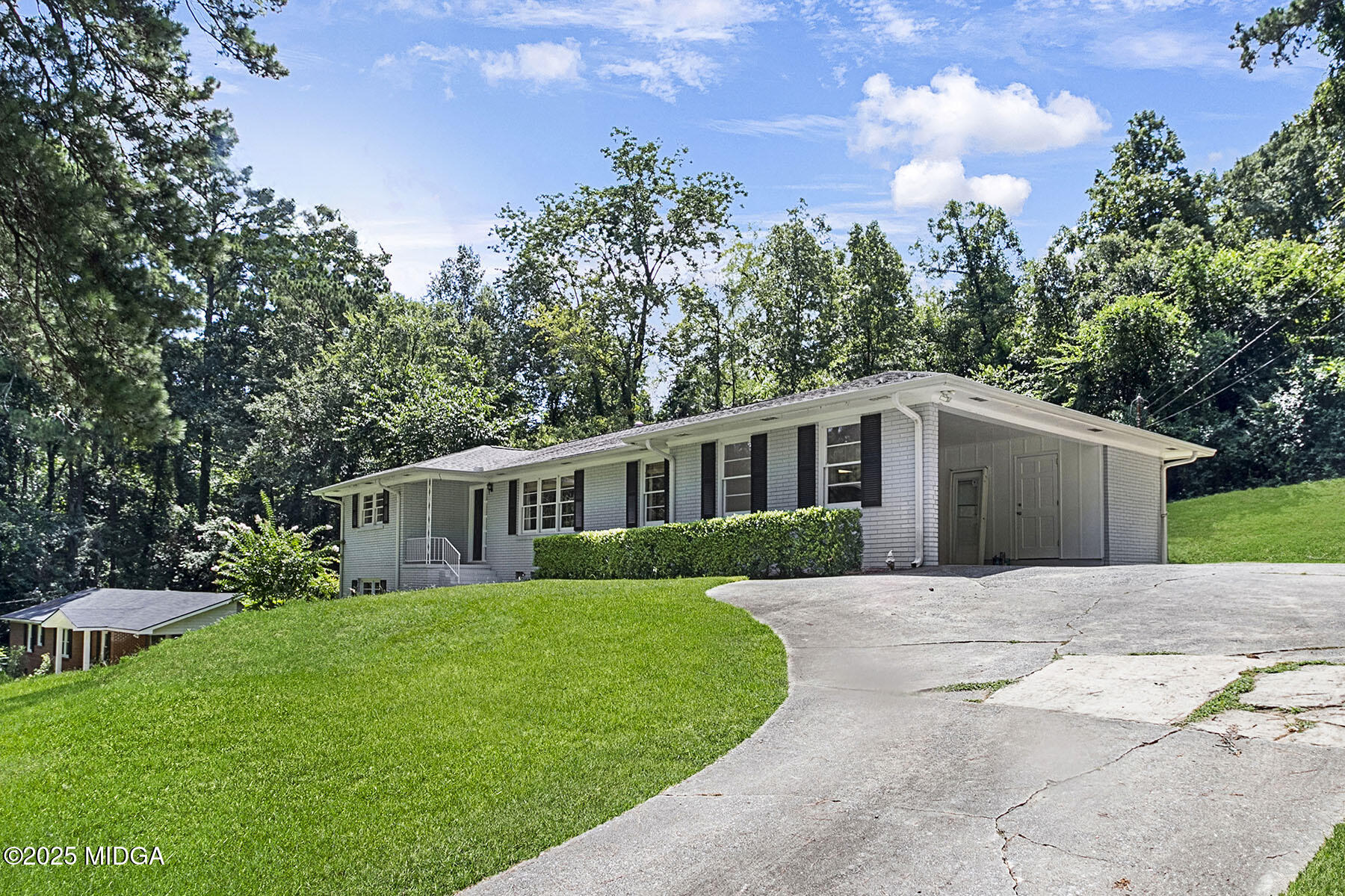 2782 Pinewood Drive