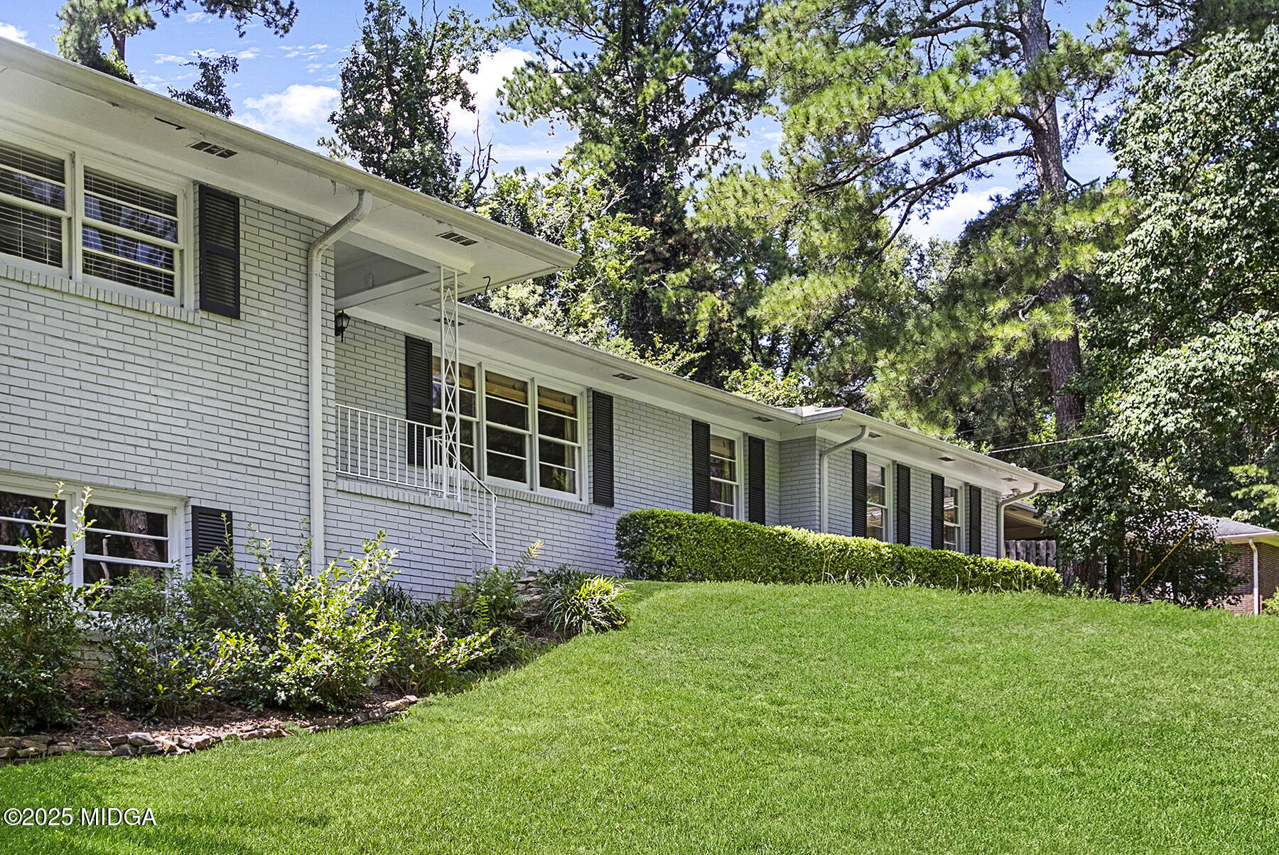 2782 Pinewood Drive