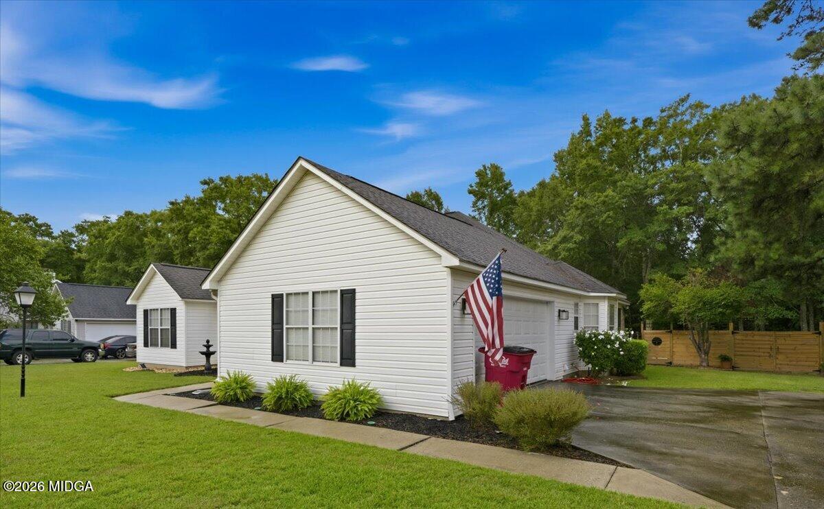 218 Willow Oak Way