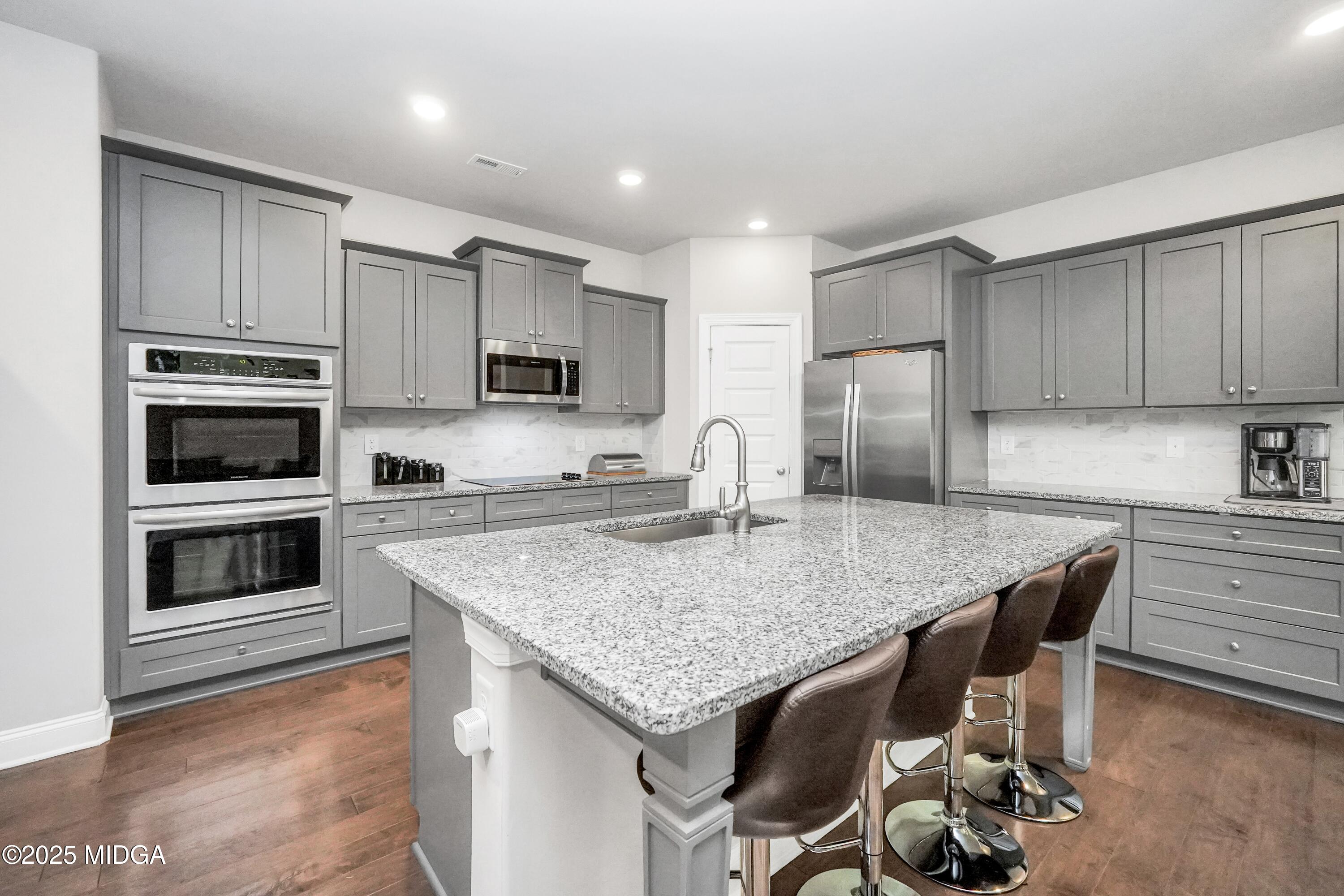 800 Rockhouse Road