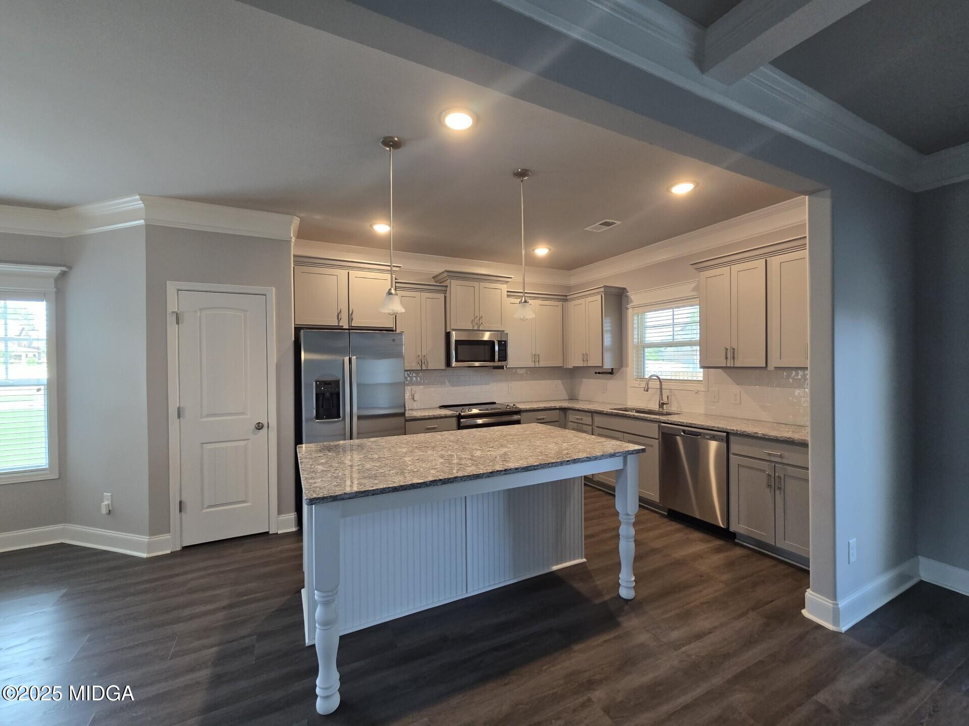 715 Foxborough Lane