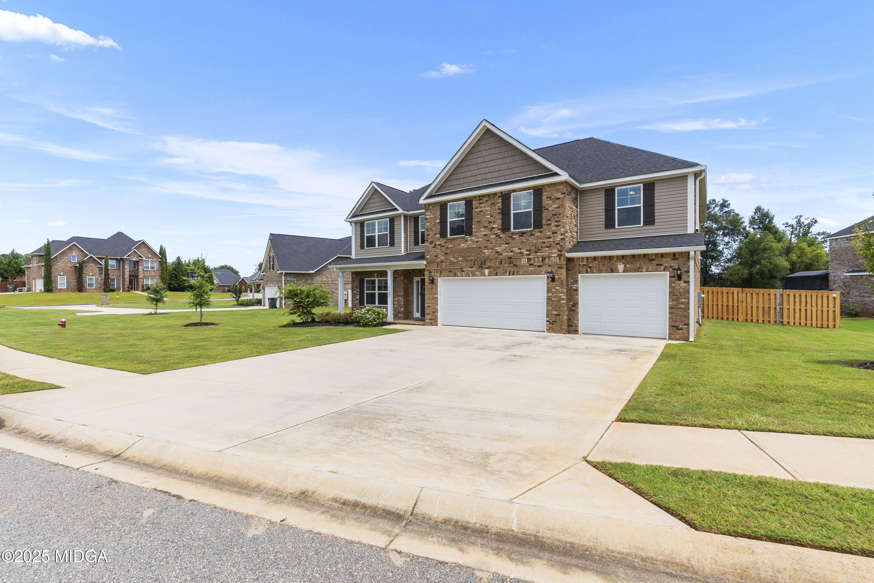 715 Foxborough Lane