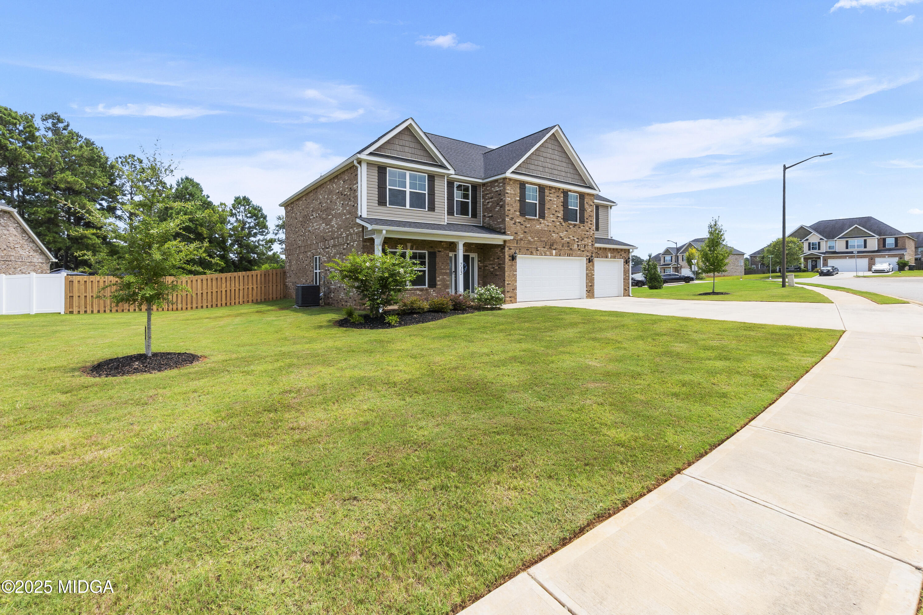 715 Foxborough Lane