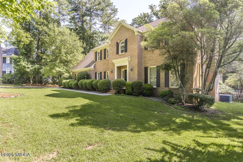 108 Clarendon Court