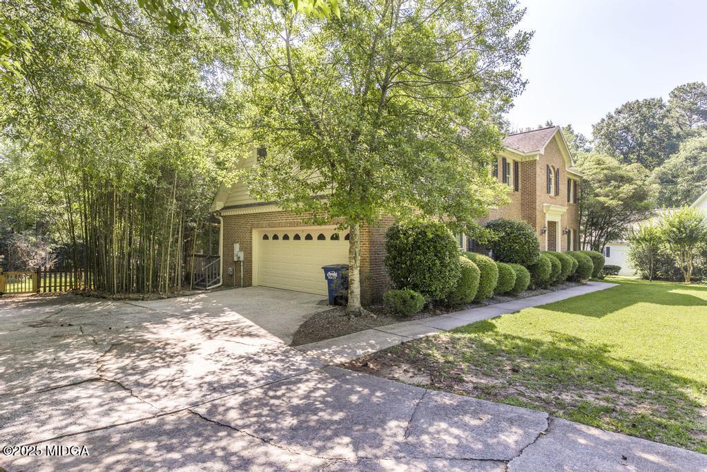 108 Clarendon Court