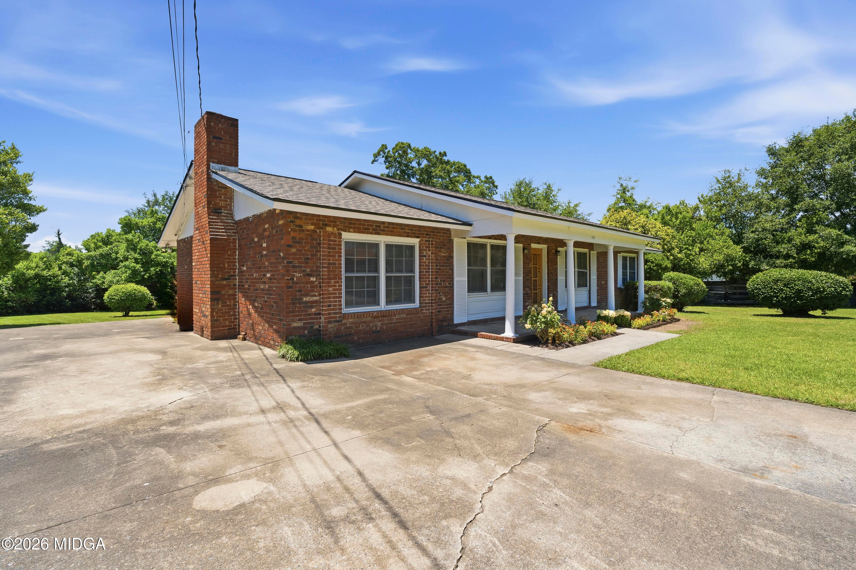 1642 Winston Drive