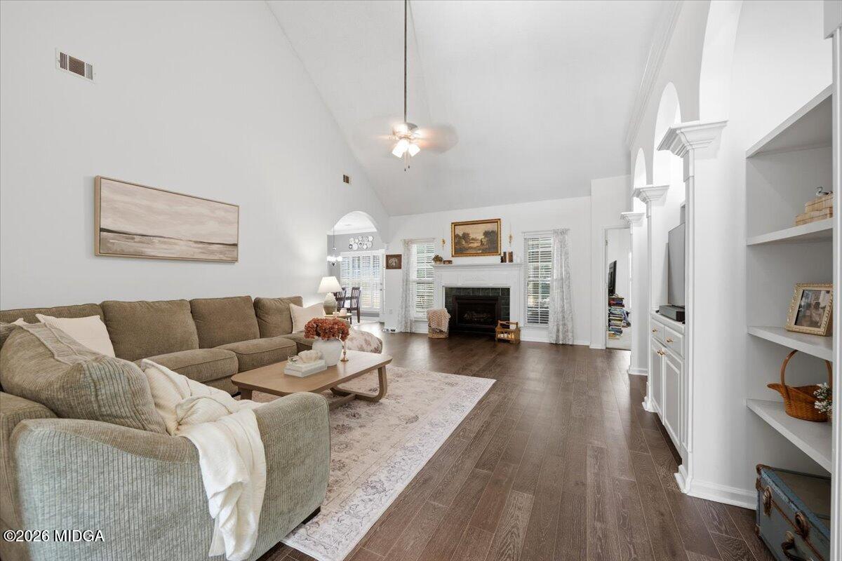 301 Winchester Place