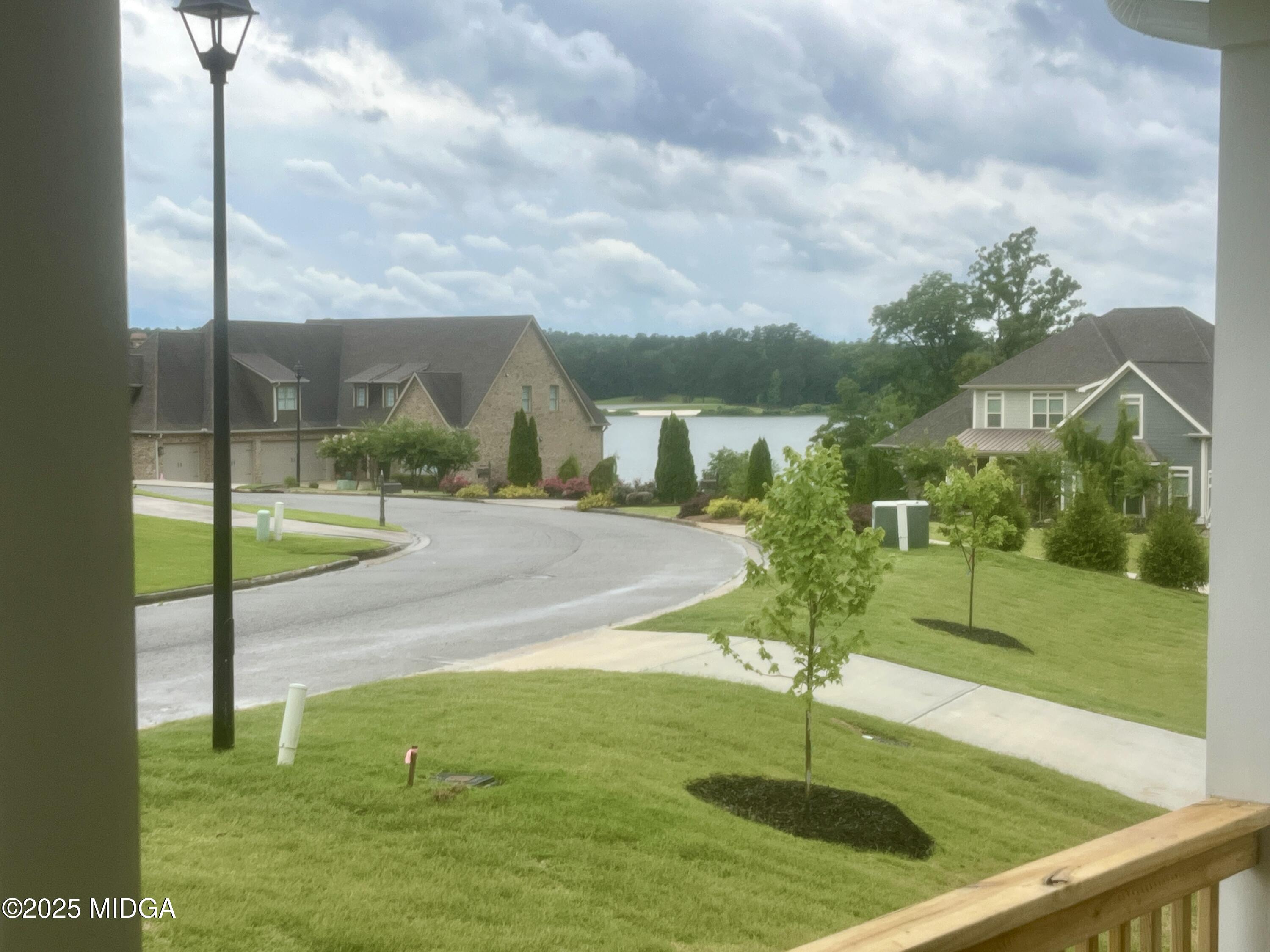 221 Shoreline Way