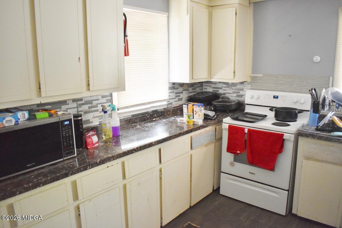 575 Cleveland Street