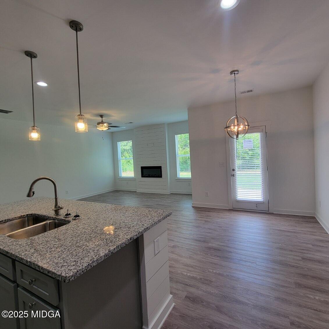 112 Breakwater Way