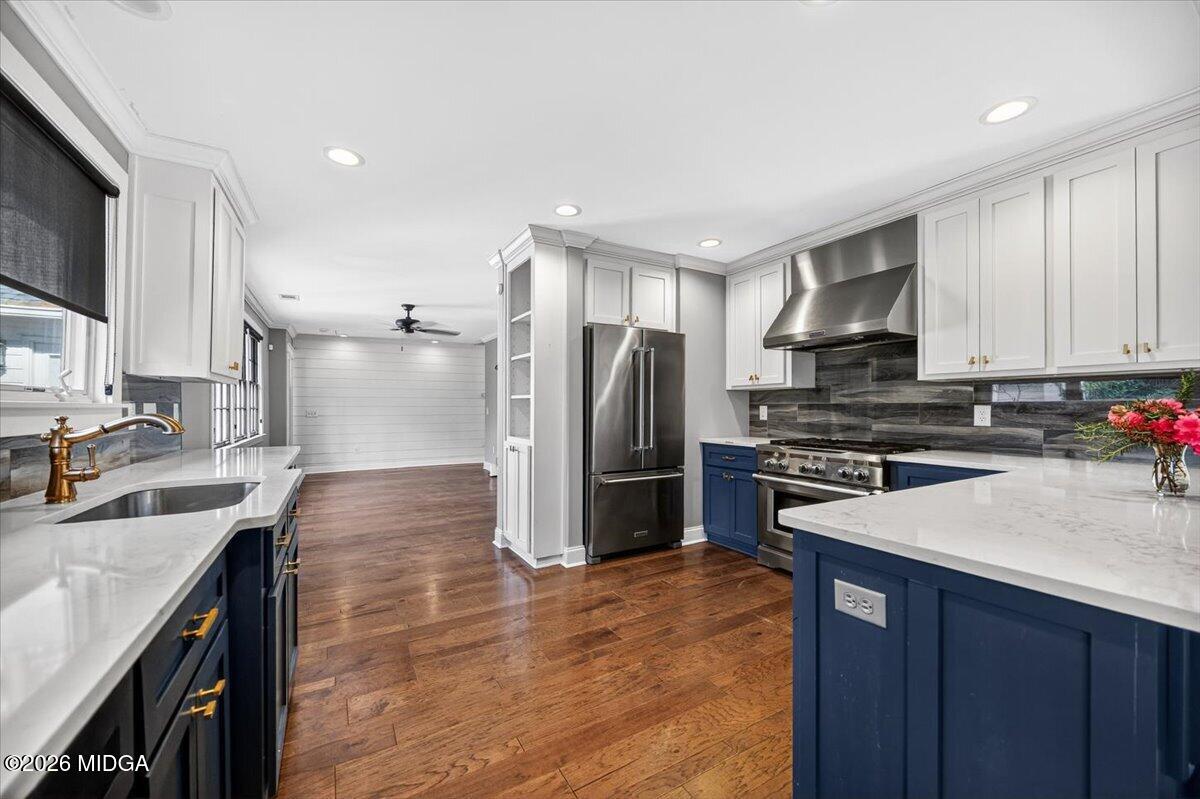 3824 Overlook Avenue