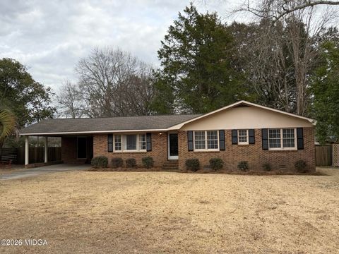 229 W Peter St Cochran GA 31014