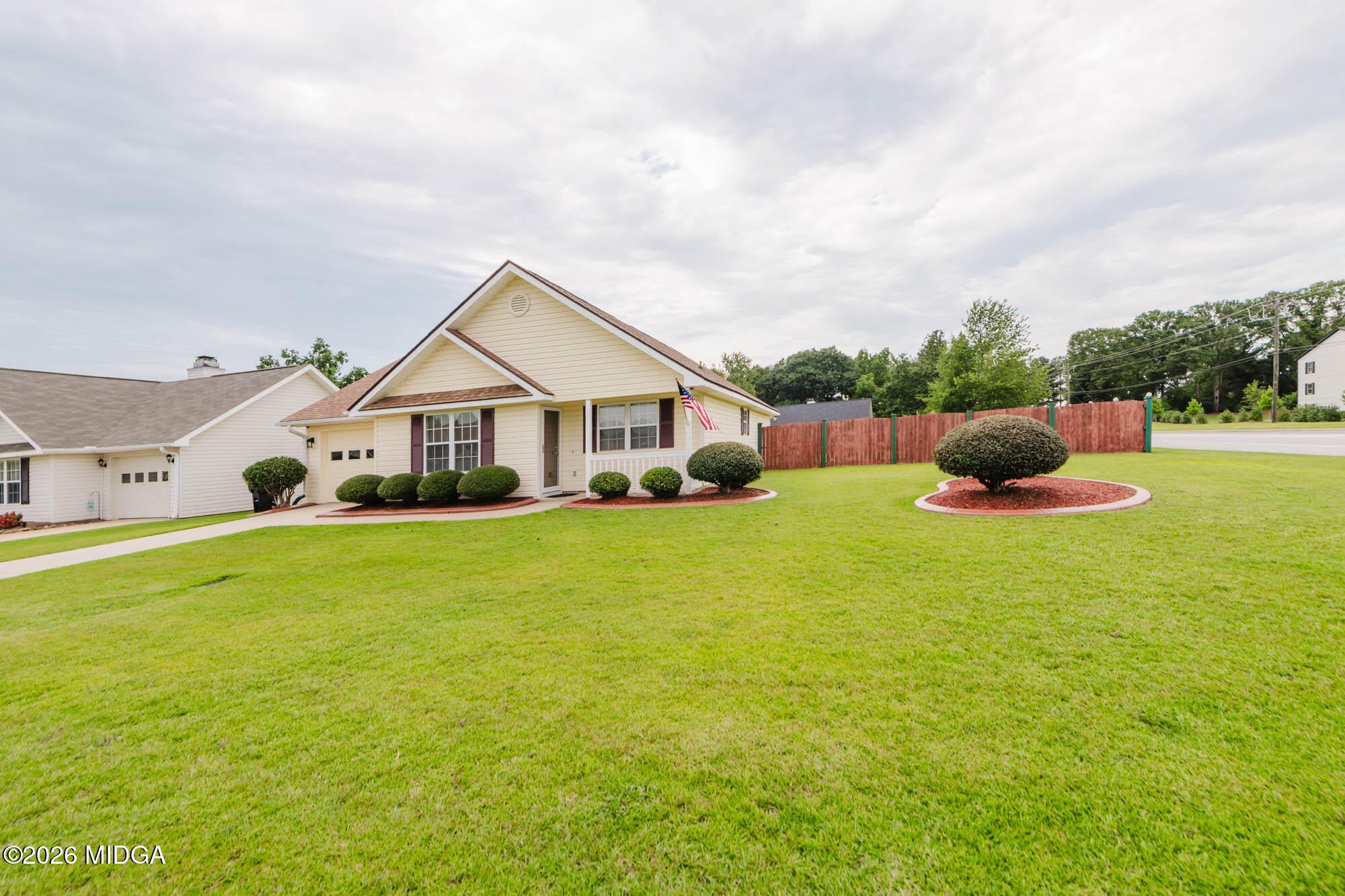 605 Deerfield Circle