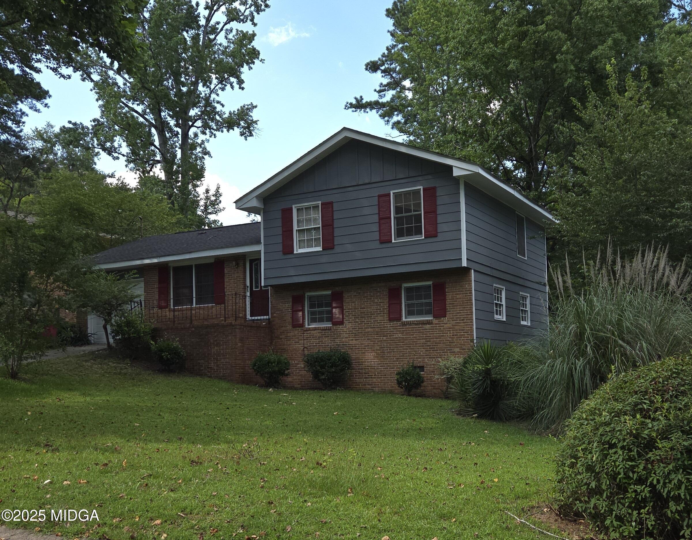 2557 Hyde Park Road