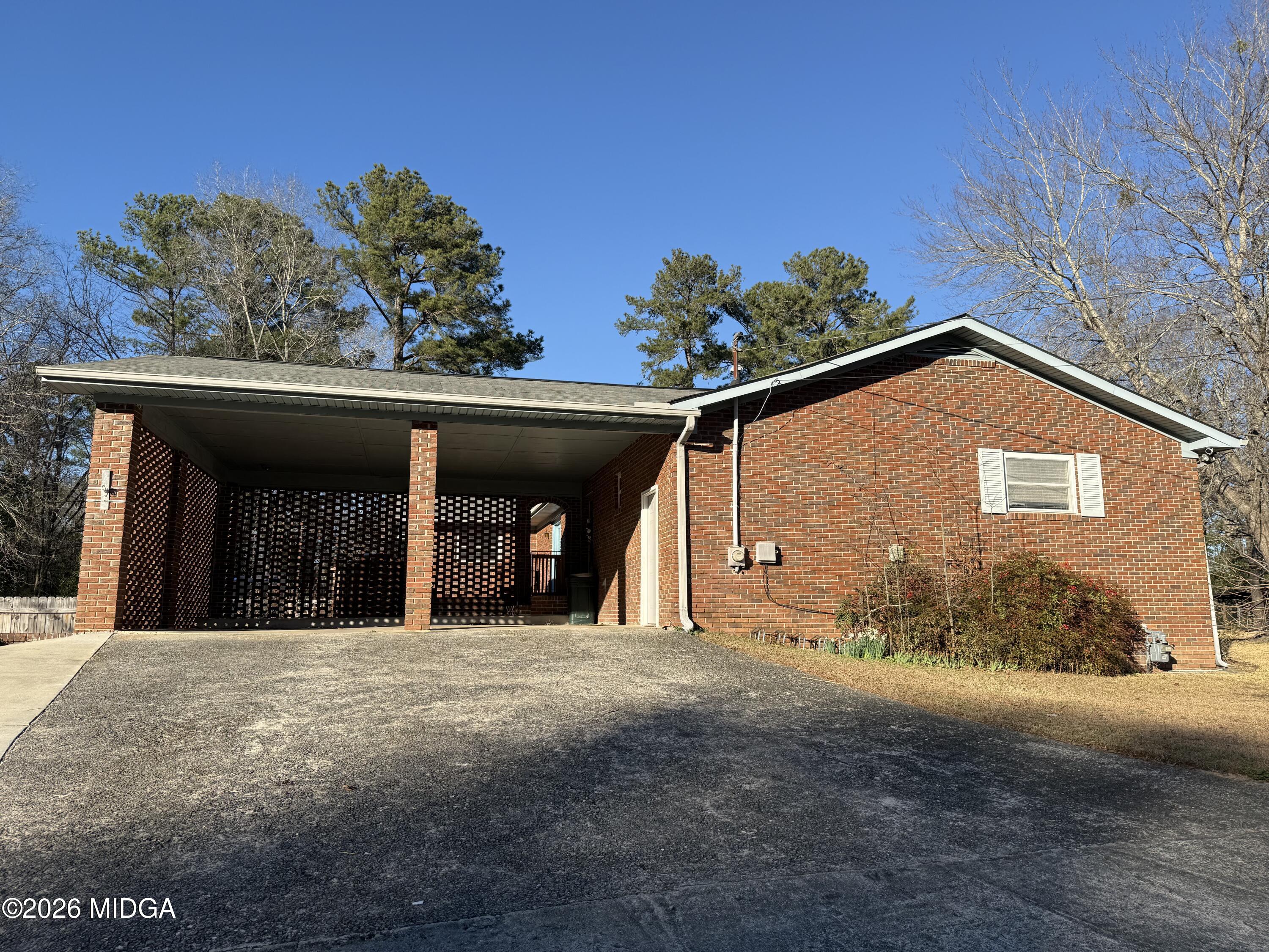 1406 Maplewood Drive