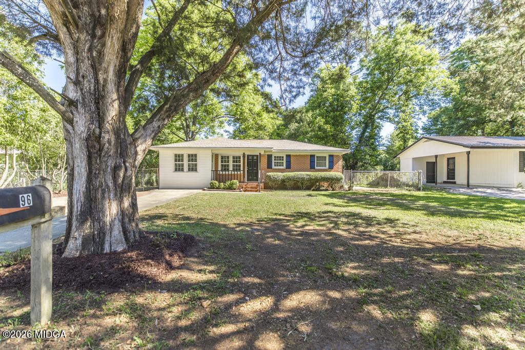 96 Ravenwood Way