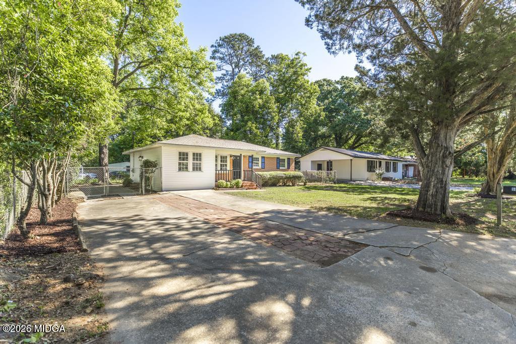 96 Ravenwood Way