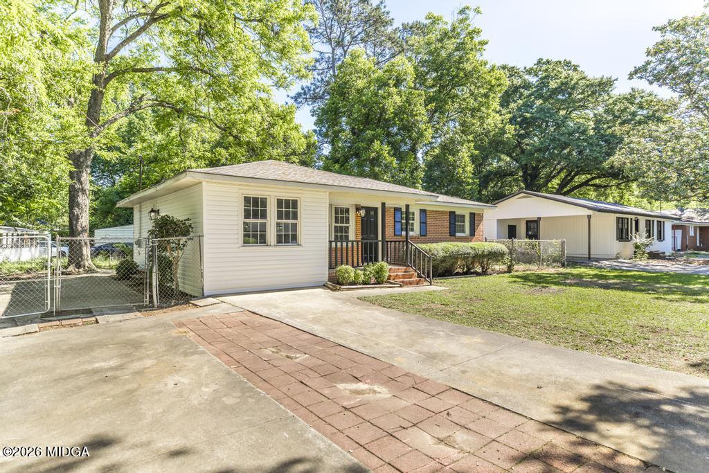 96 Ravenwood Way