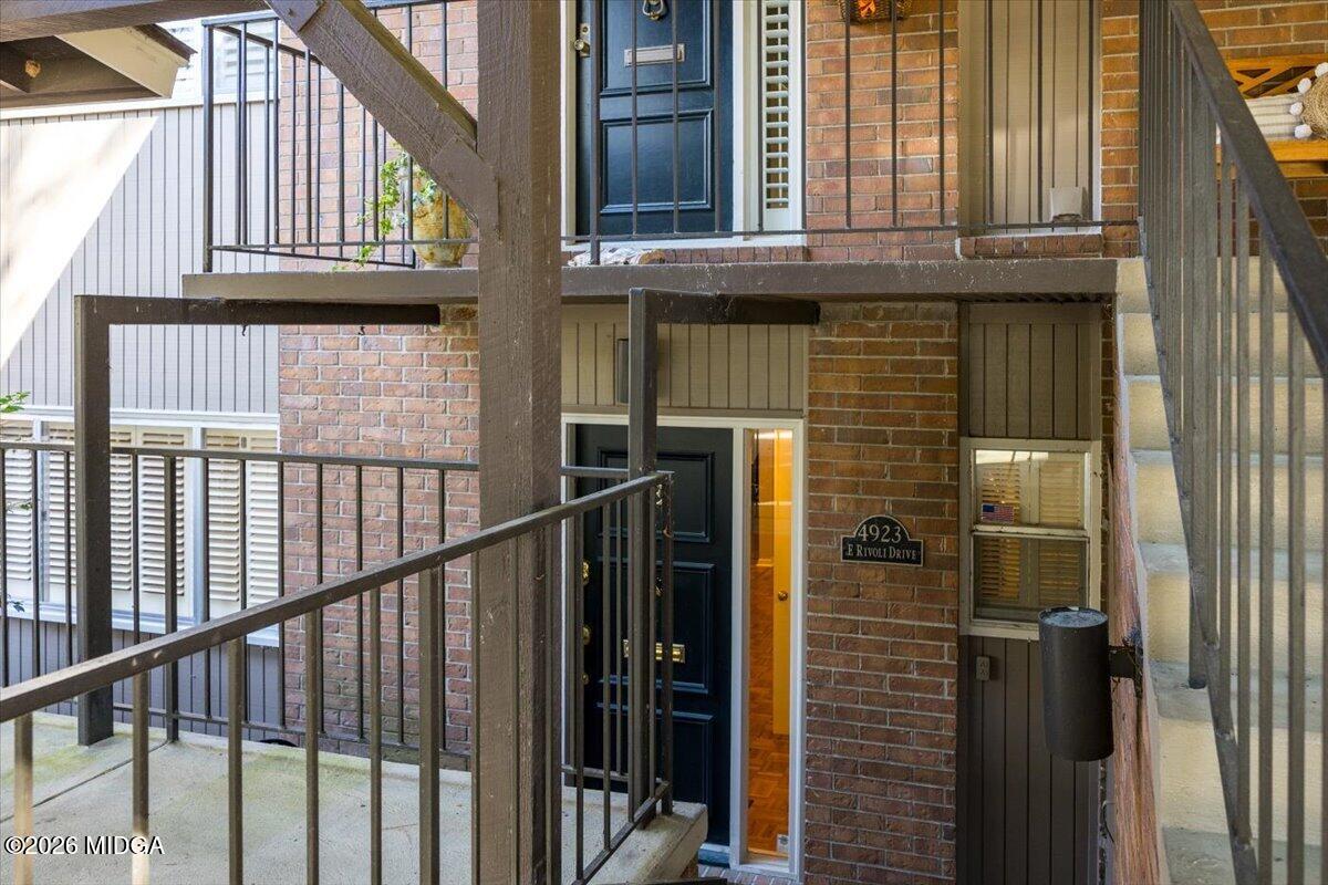 4923 Rivoli Drive E
