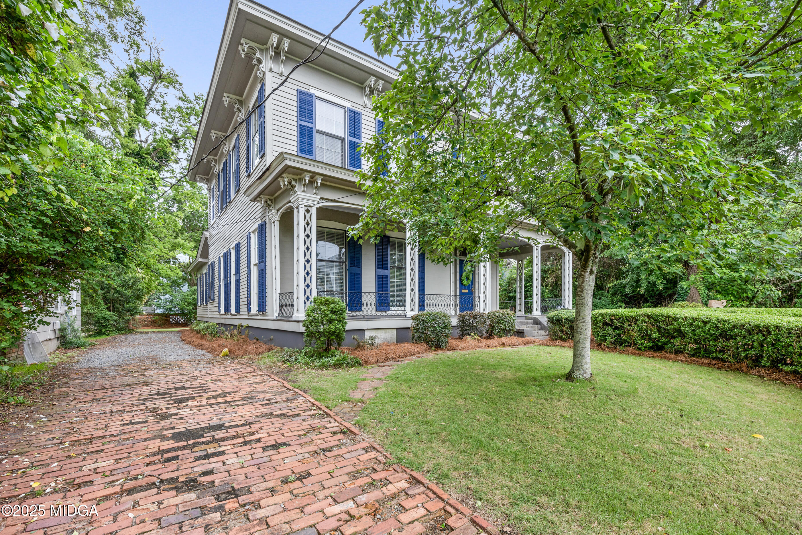 938 Park Place