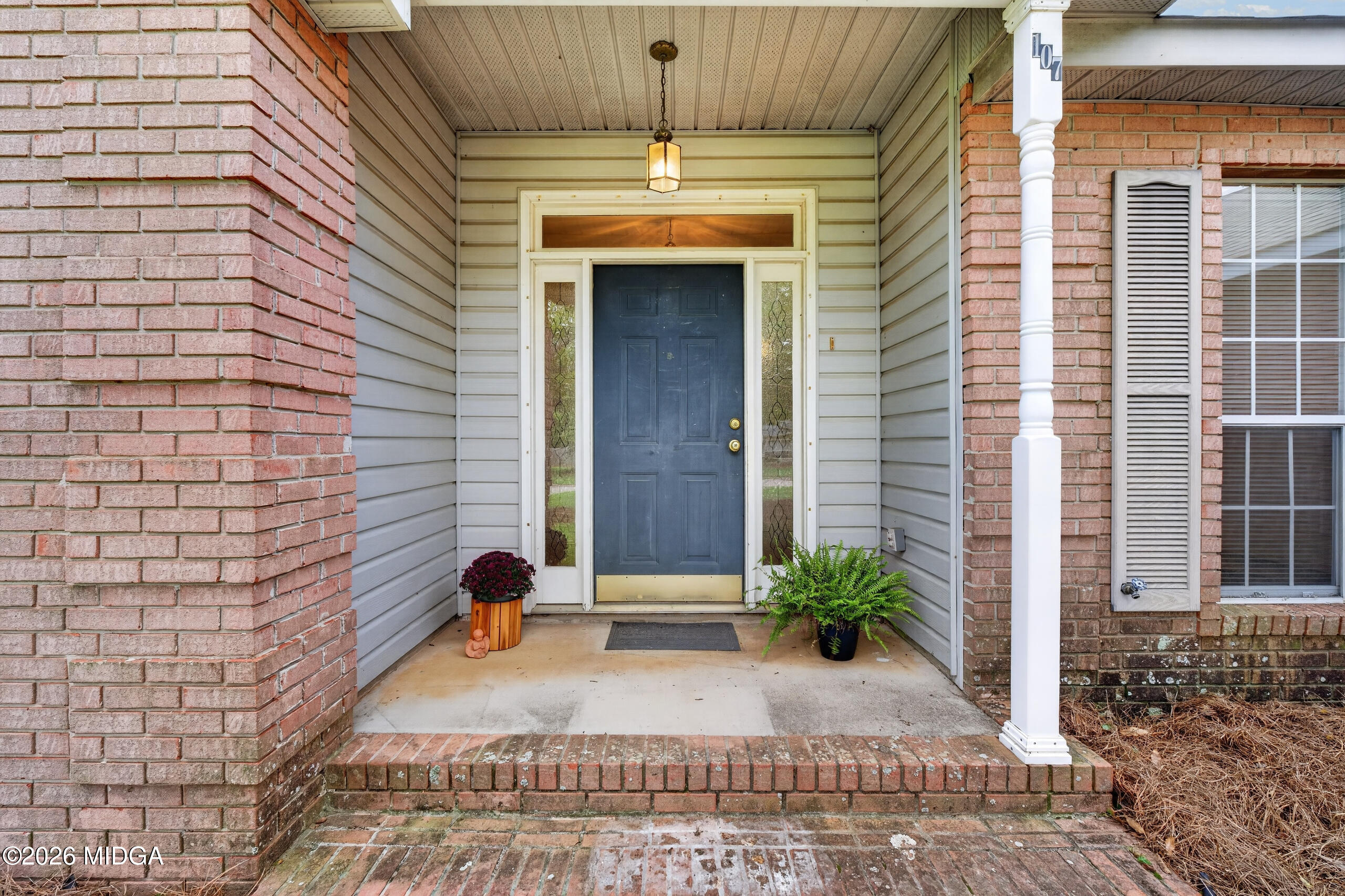 107 Ivey Court