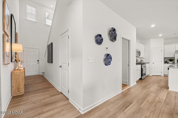 128 Rolling Meadow Way