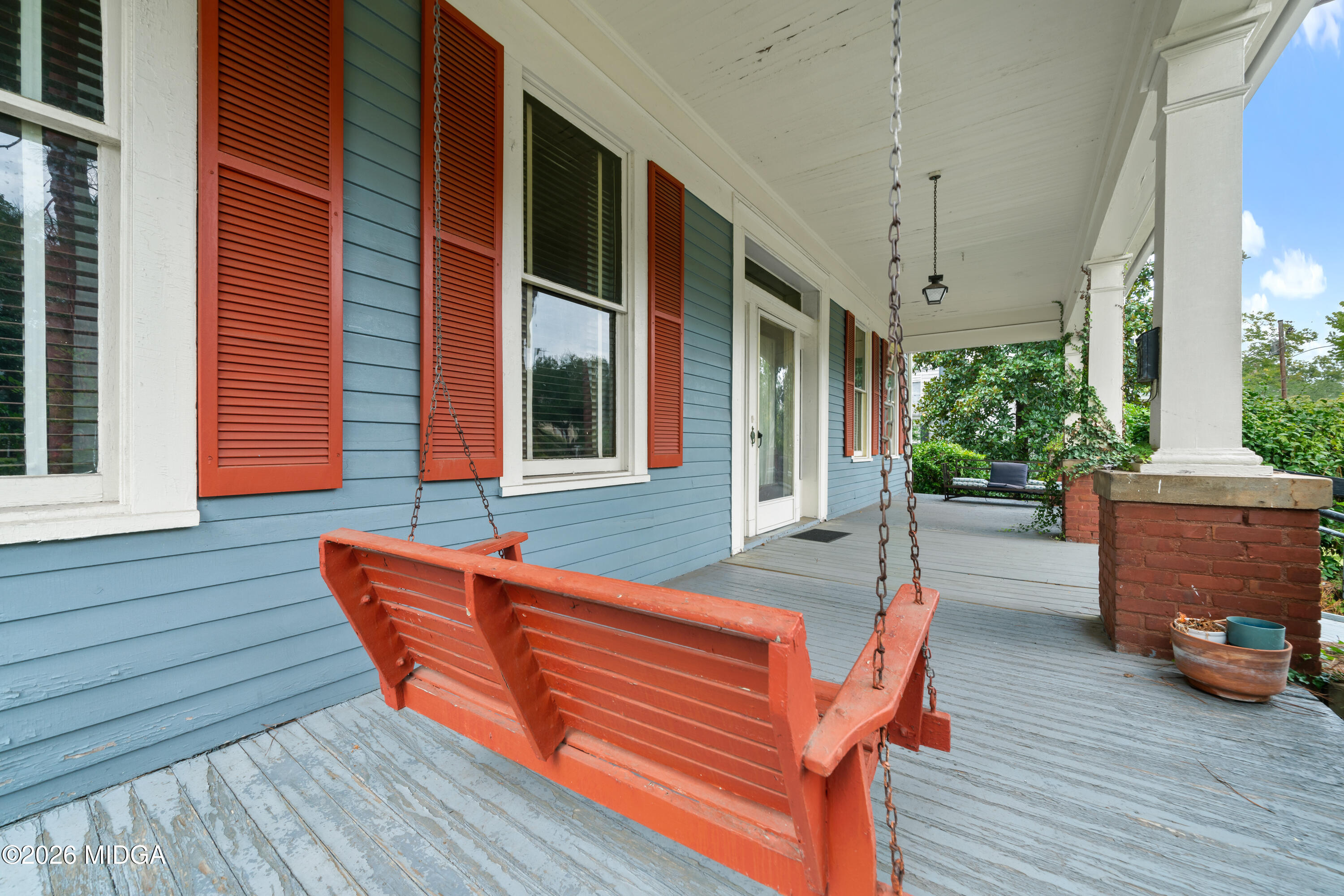 200 N Jefferson Street NE